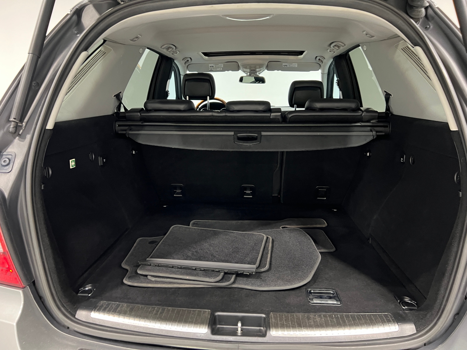 Thumbnail: 2011 Mercedes-Benz M-Class - 6