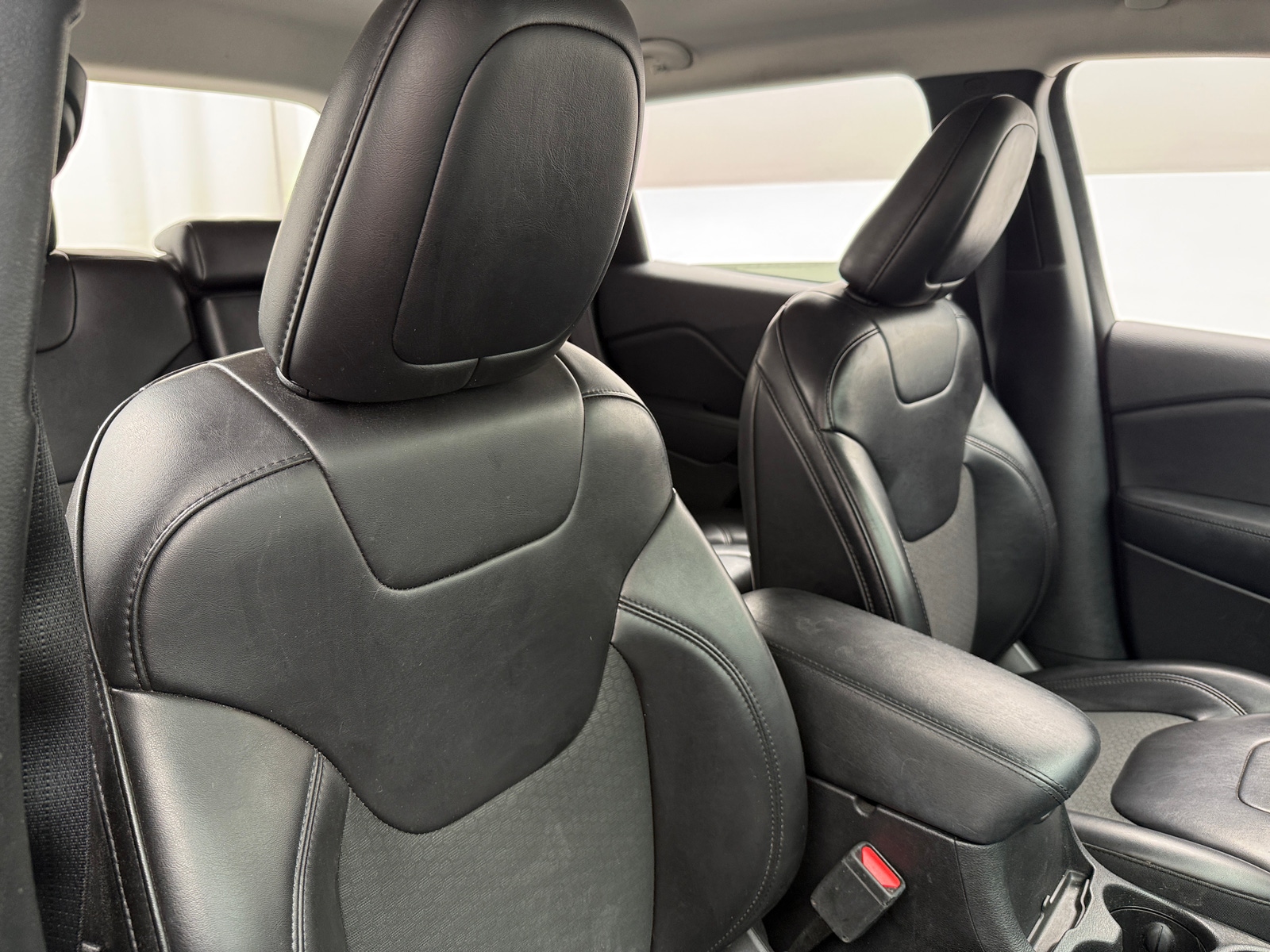 Thumbnail: 2019 Jeep Cherokee - 2