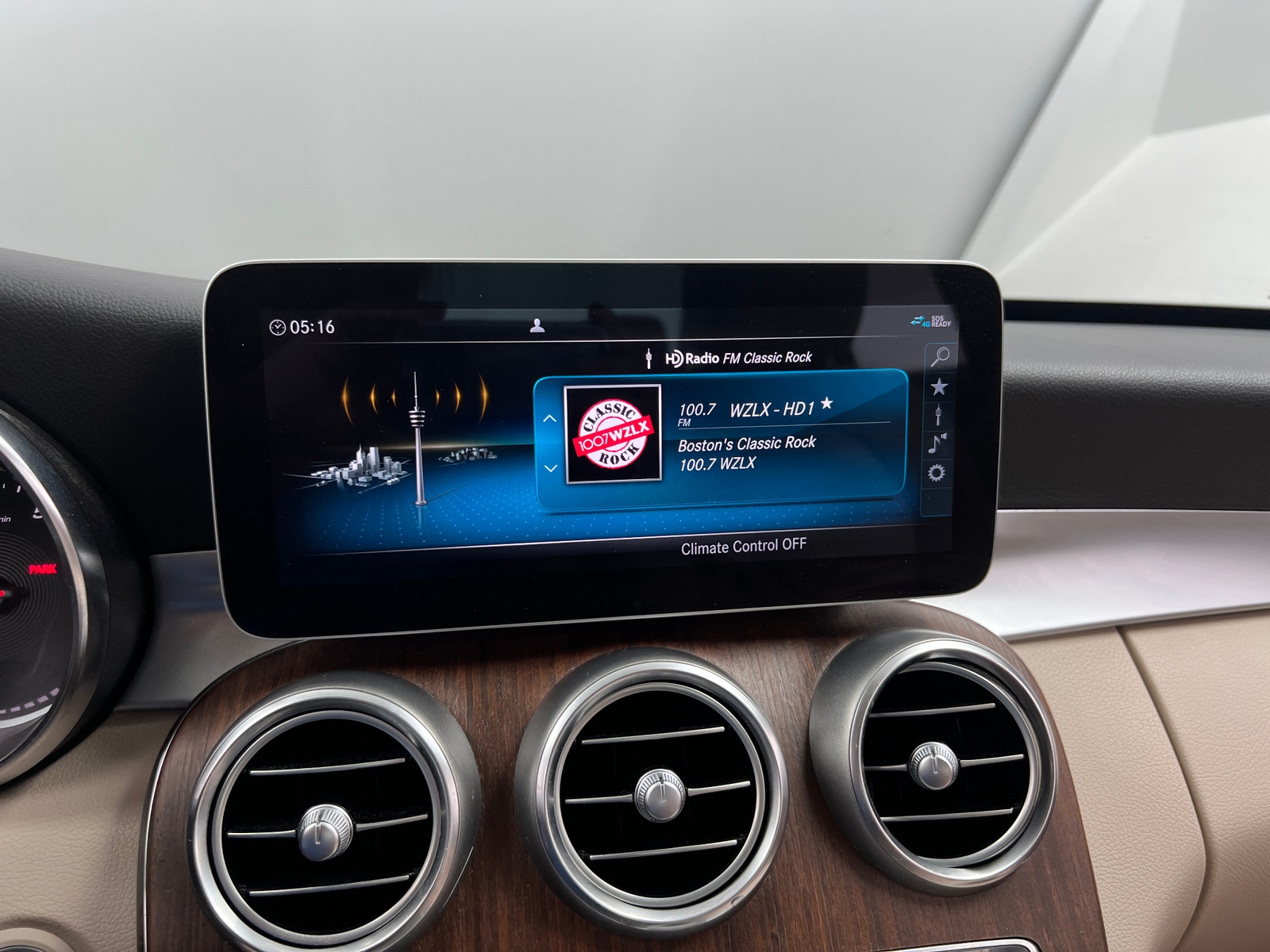 Thumbnail: 2020 Mercedes-Benz C-Class - 3