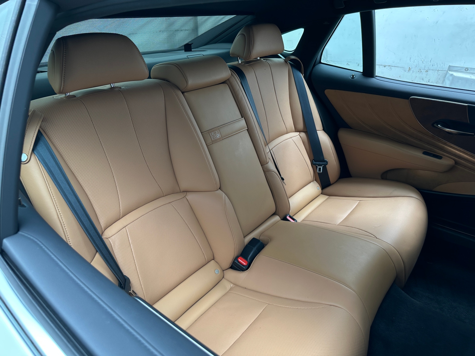 Thumbnail: 2025 Lexus LS - 5