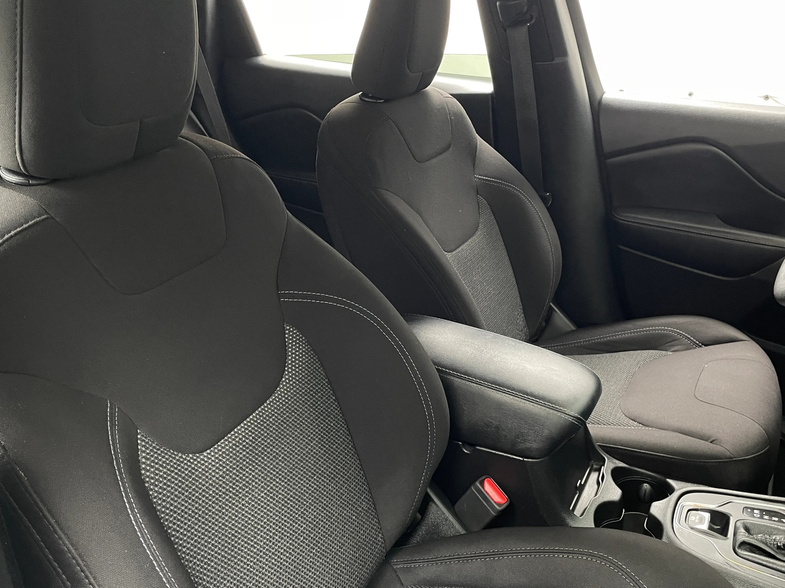 Thumbnail: 2019 Jeep Cherokee - 2