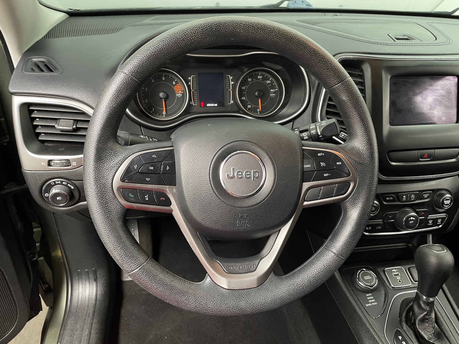 Thumbnail: 2019 Jeep Cherokee - 5