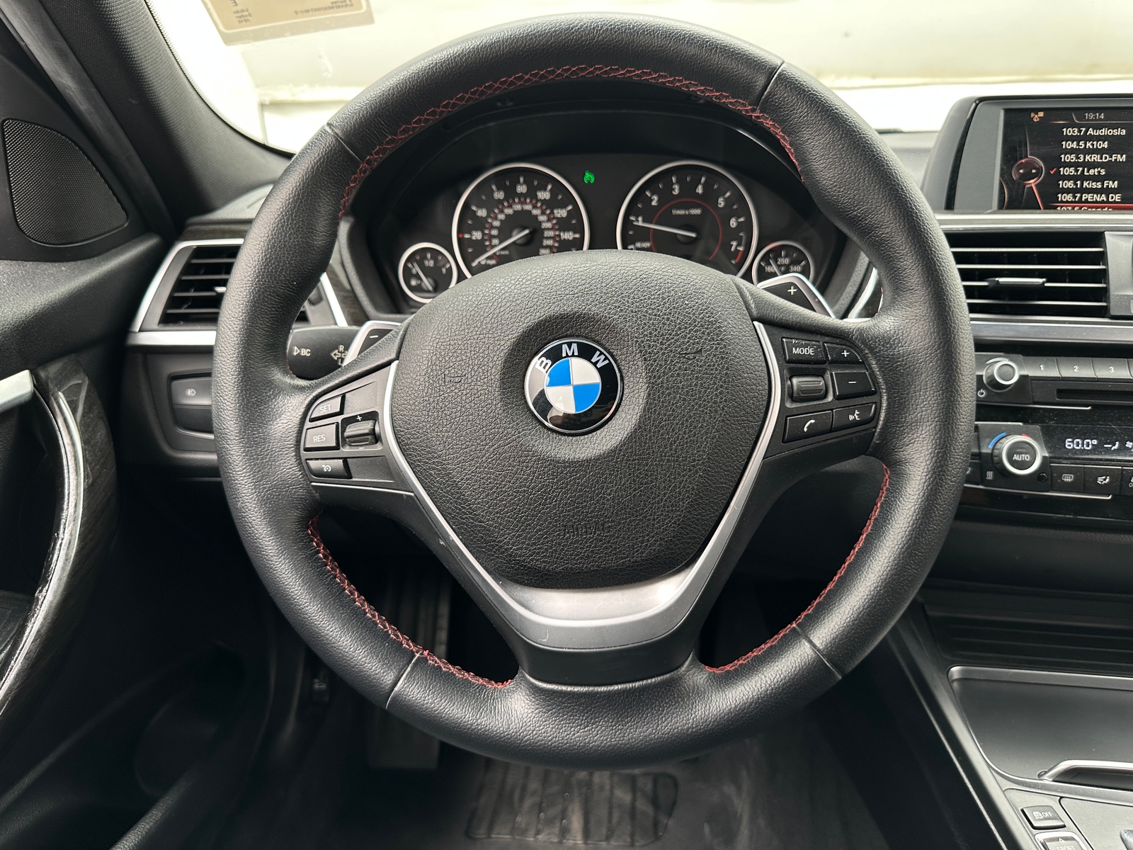 Thumbnail: 2016 BMW 3 Series - 4