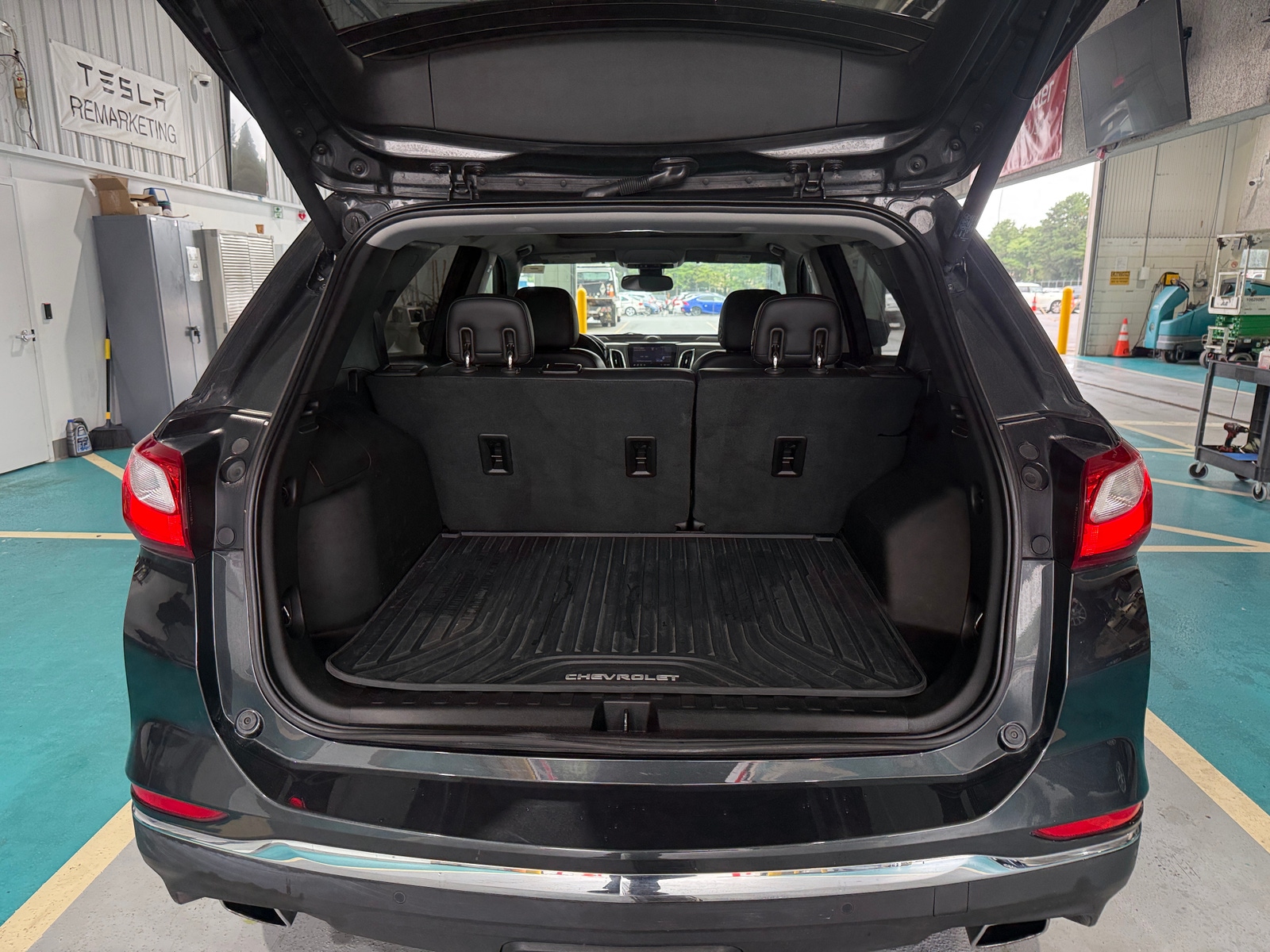 Thumbnail: 2019 Chevrolet Equinox - 6