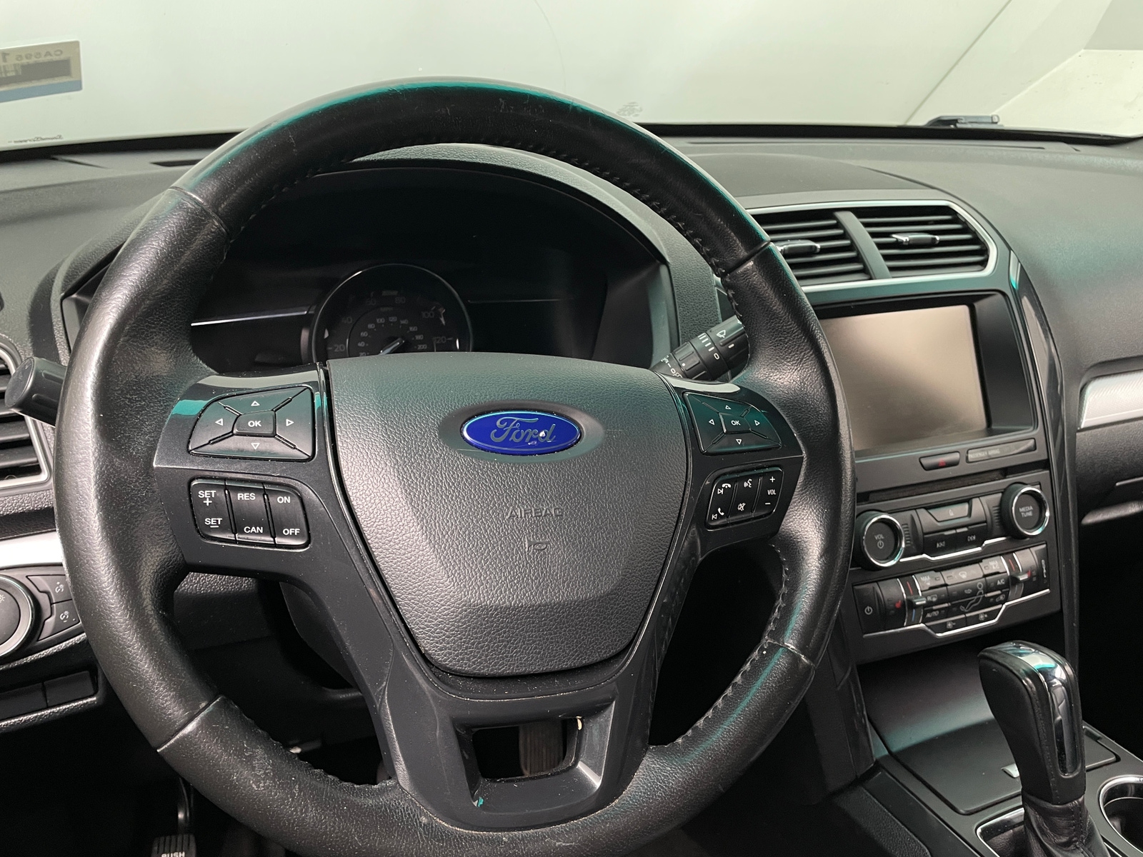 Thumbnail: 2016 Ford Explorer - 4