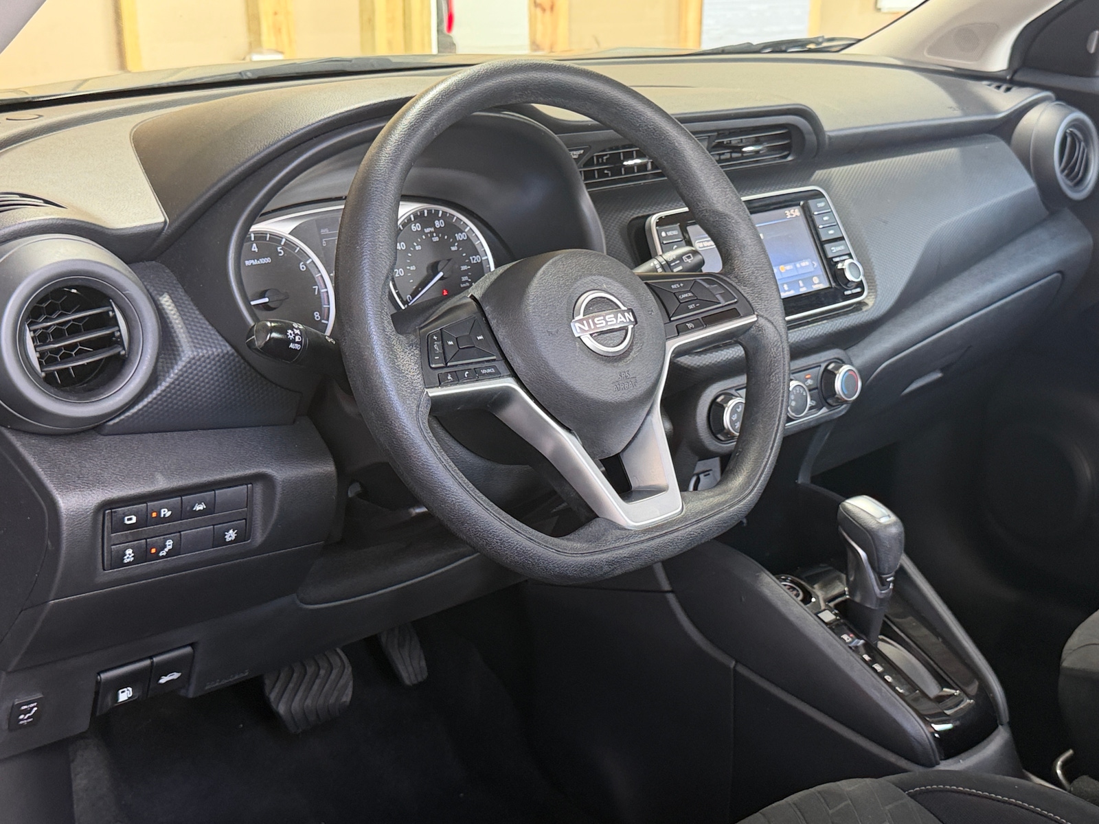 Thumbnail: 2022 Nissan Kicks - 3