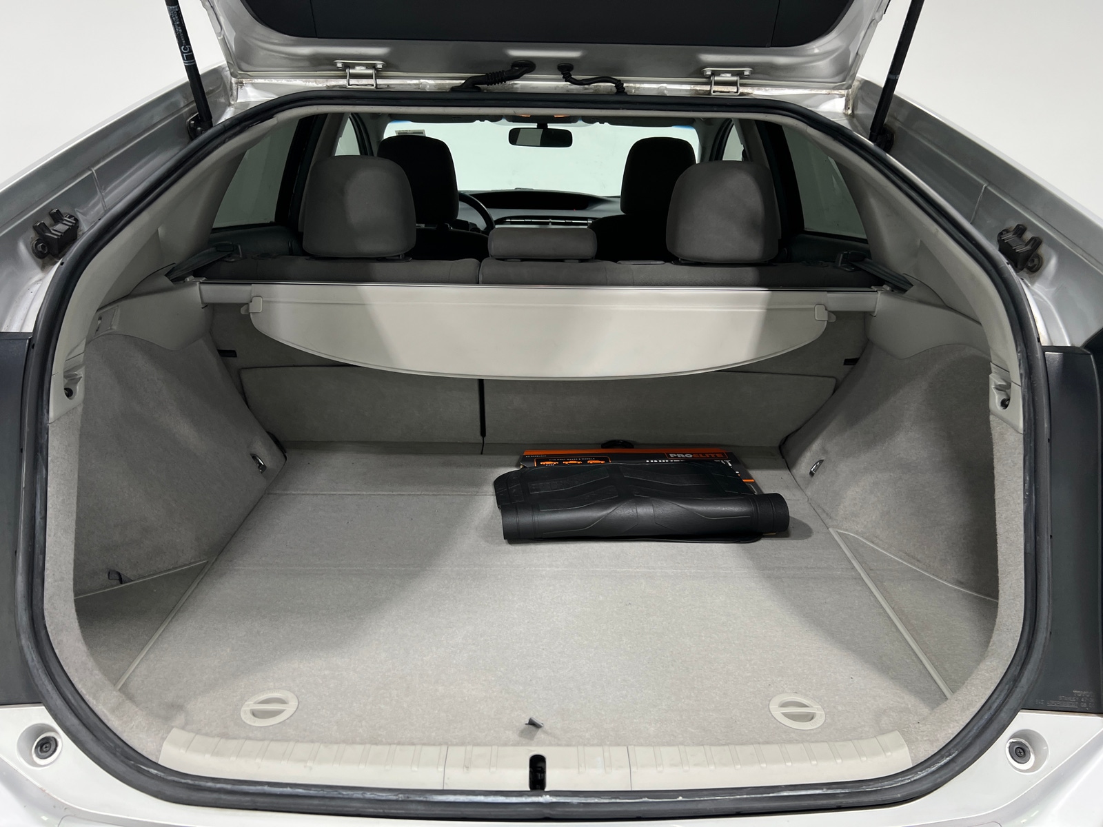 Thumbnail: 2011 Toyota Prius - 7