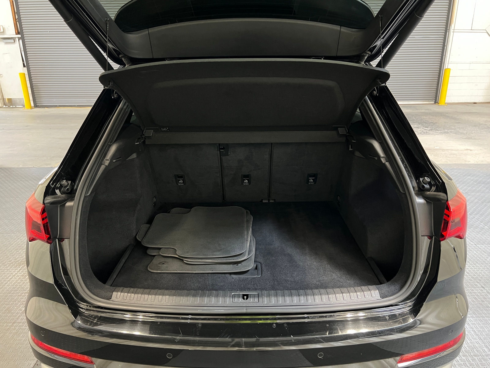 Thumbnail: 2020 Audi Q3 - 6