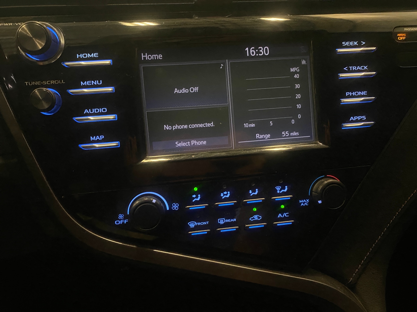 Thumbnail: 2020 Toyota Camry - 4