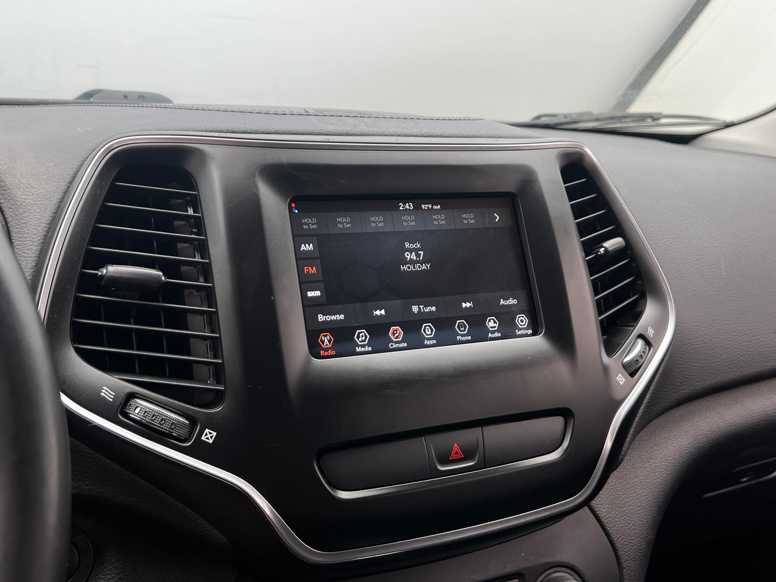 Thumbnail: 2019 Jeep Cherokee - 4