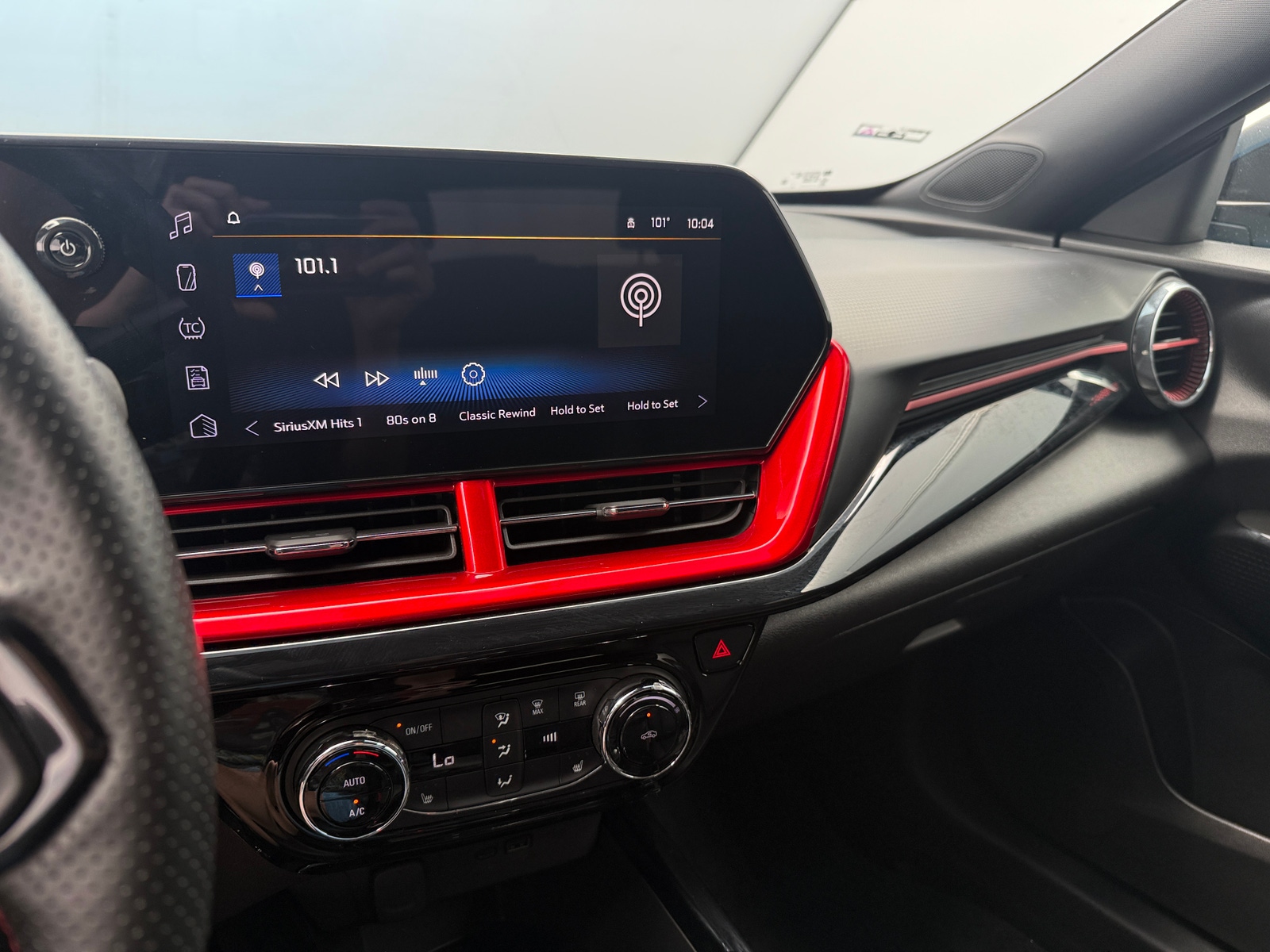 Thumbnail: 2025 Chevrolet Trax - 3