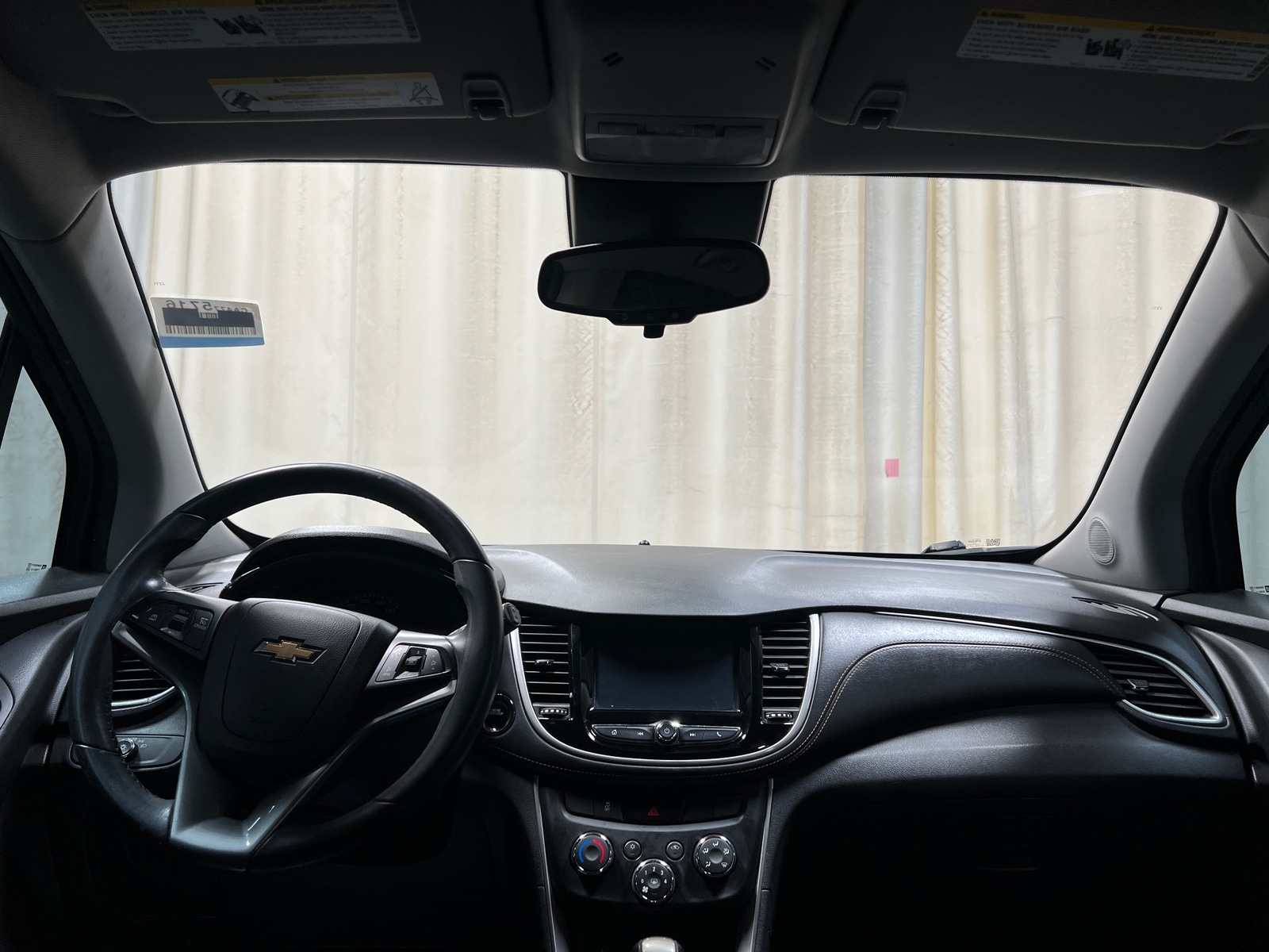 Thumbnail: 2017 Chevrolet Trax - 2