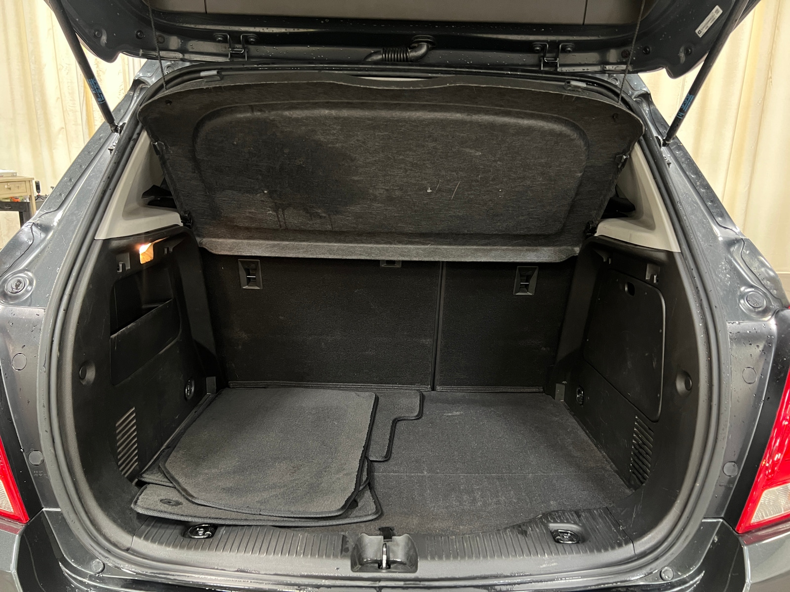 Thumbnail: 2017 Chevrolet Trax - 6