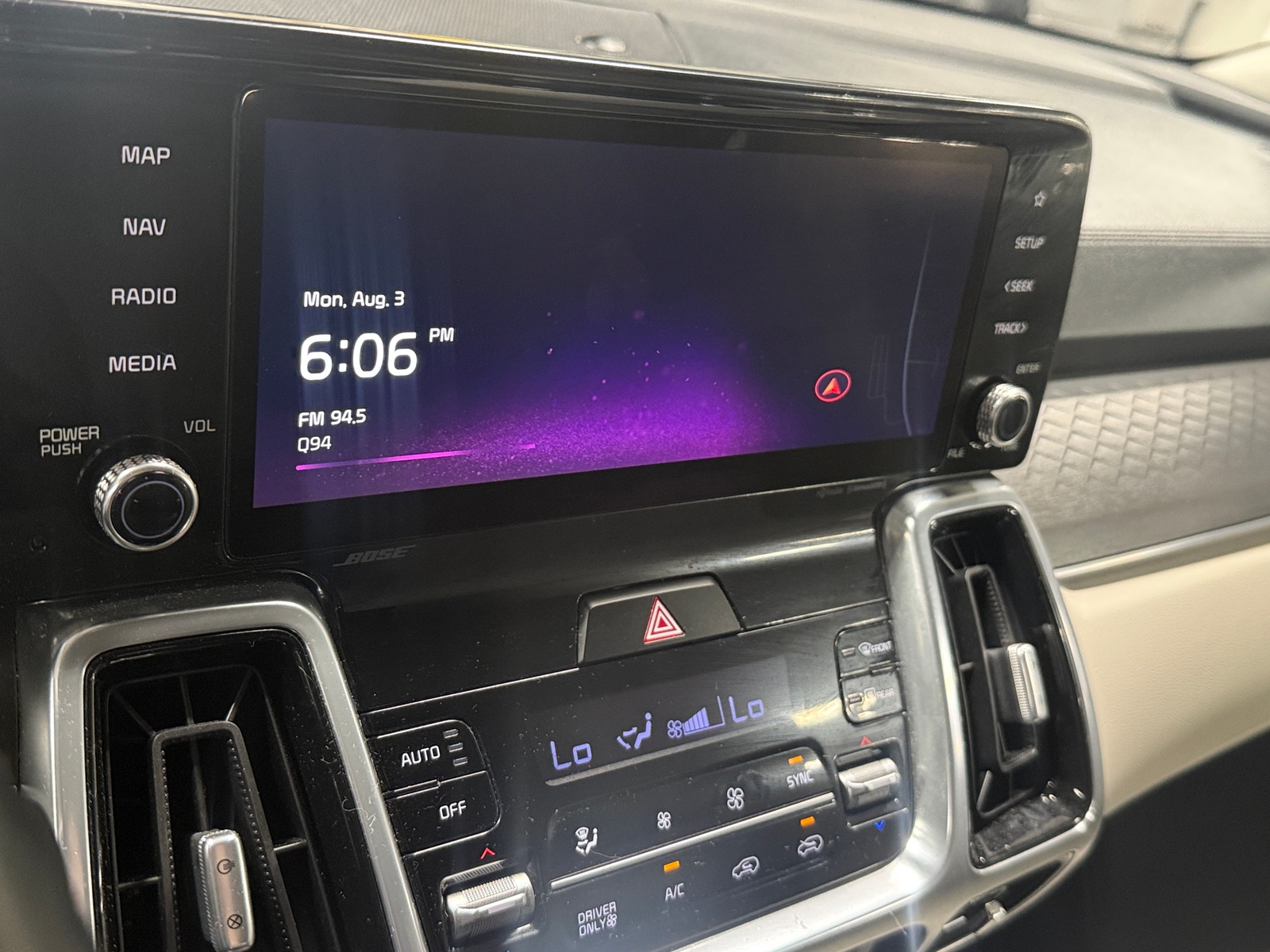 Thumbnail: 2023 Kia Sorento - 3