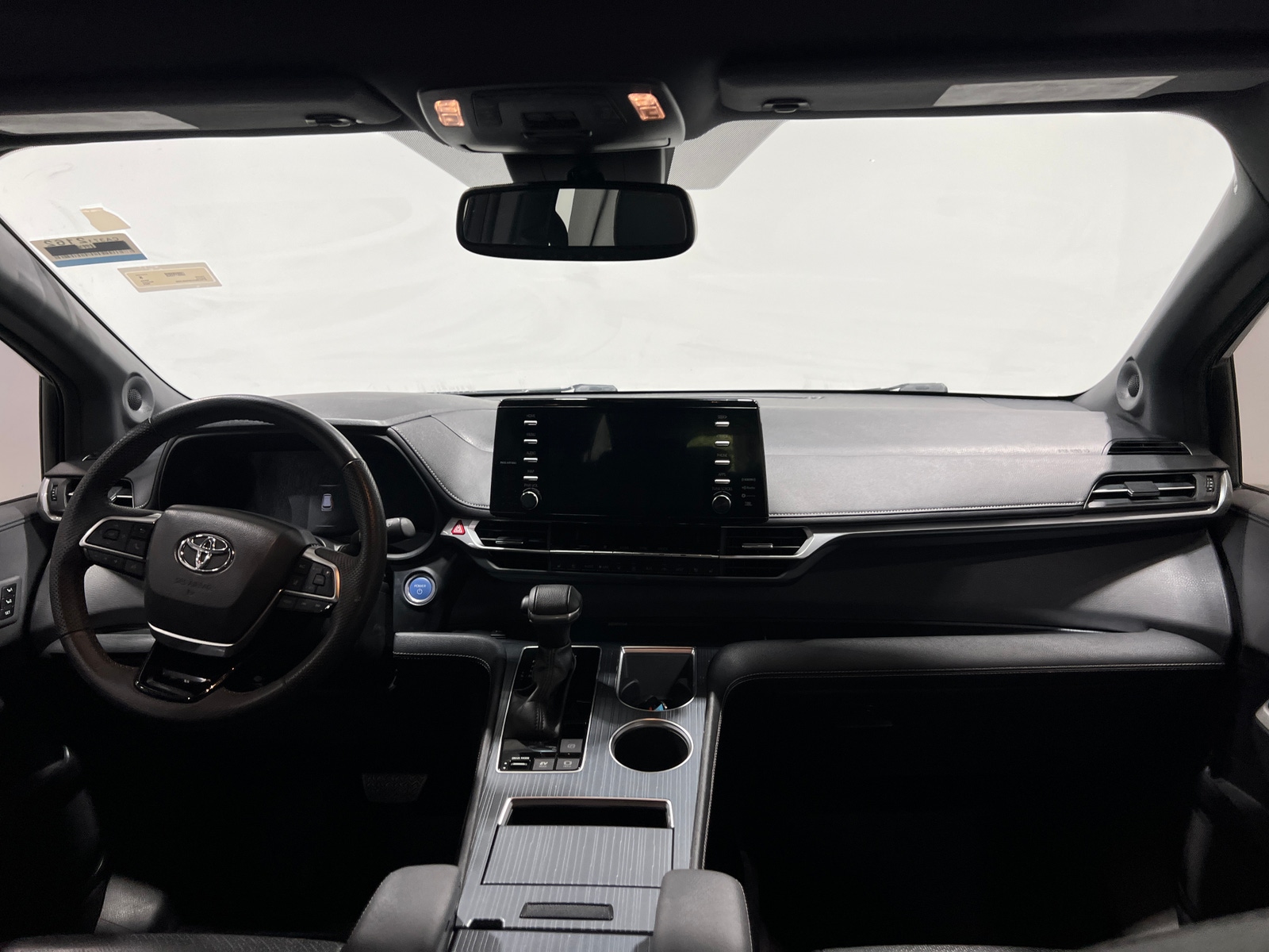 Thumbnail: 2023 Toyota Sienna - 2