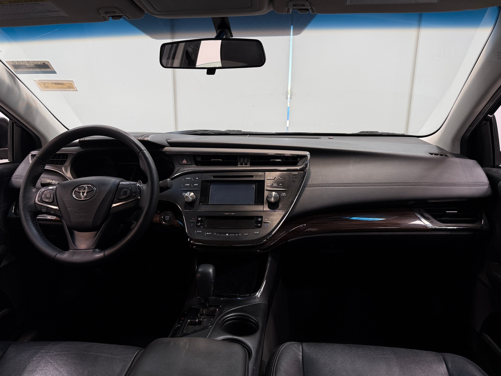 Thumbnail: 2015 Toyota Avalon - 2