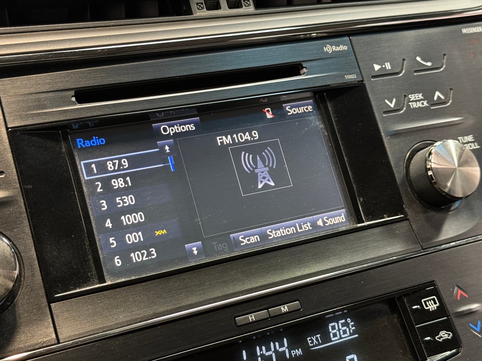 Thumbnail: 2015 Toyota Avalon - 3