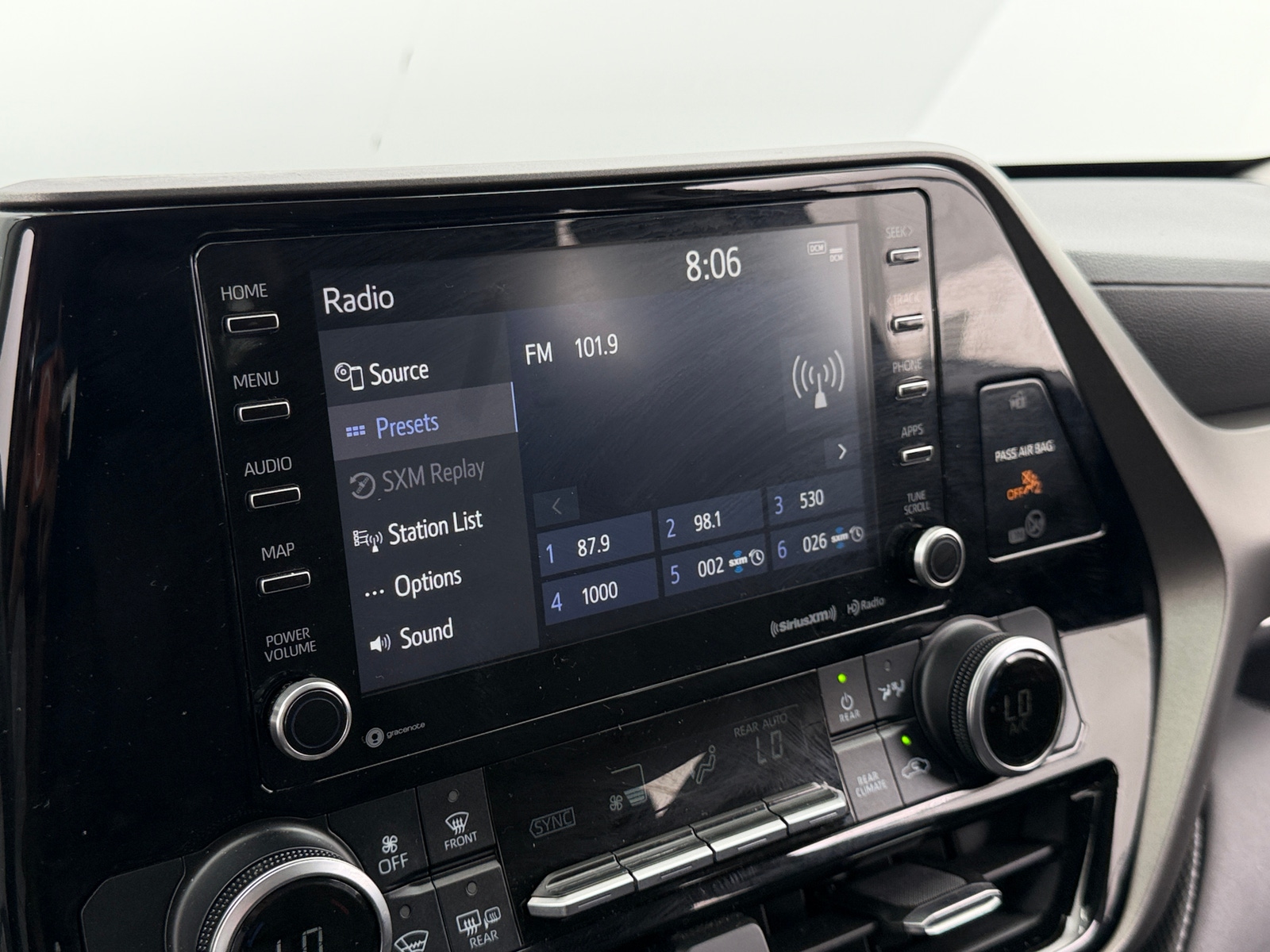 Thumbnail: 2020 Toyota Highlander - 4