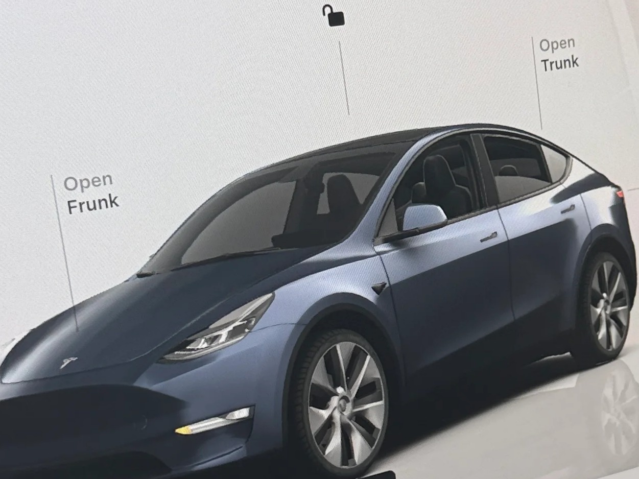 Thumbnail: 2023 Tesla Model Y - 3