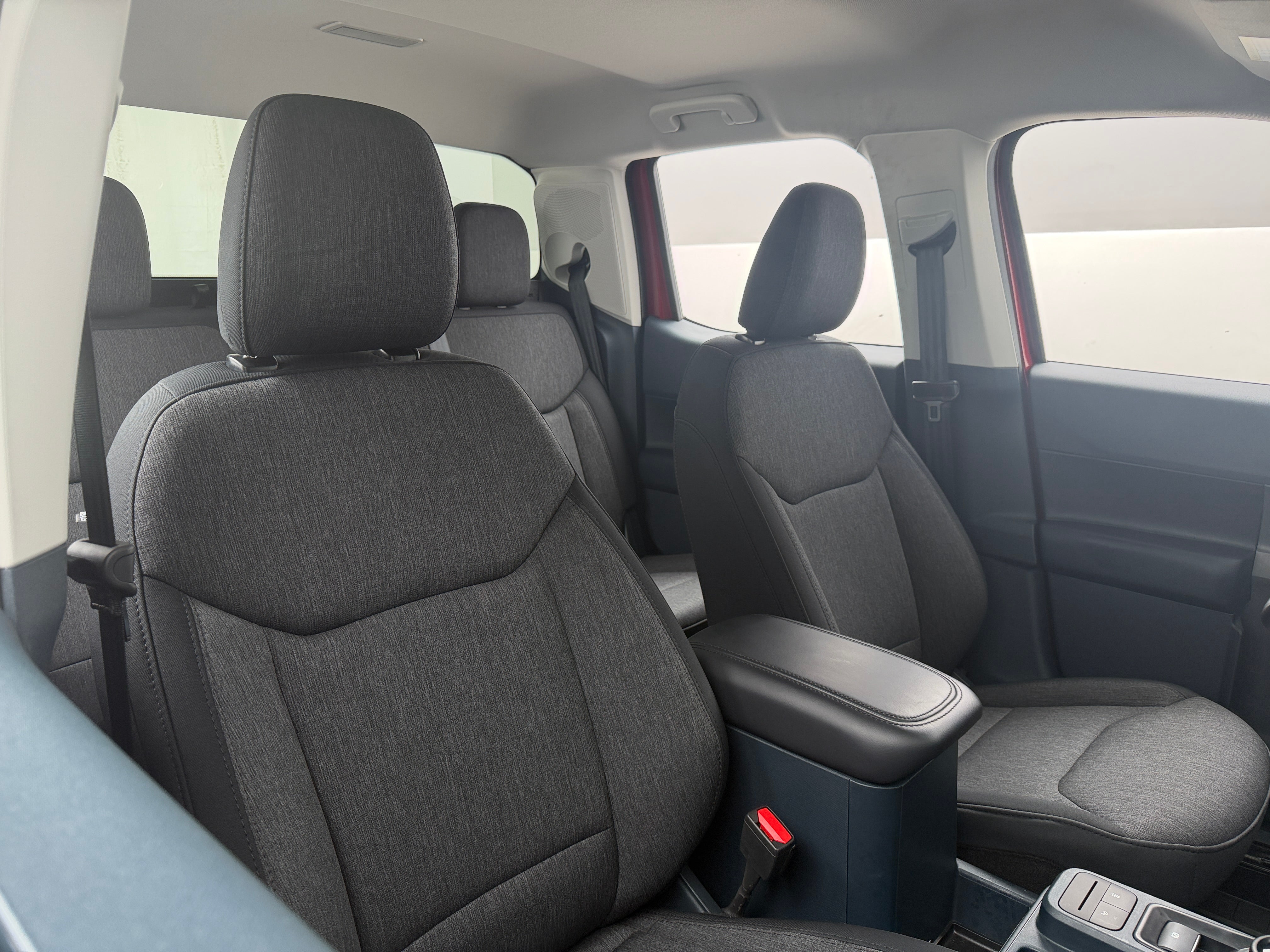 2025 Ford Maverick XLT - Photo 4