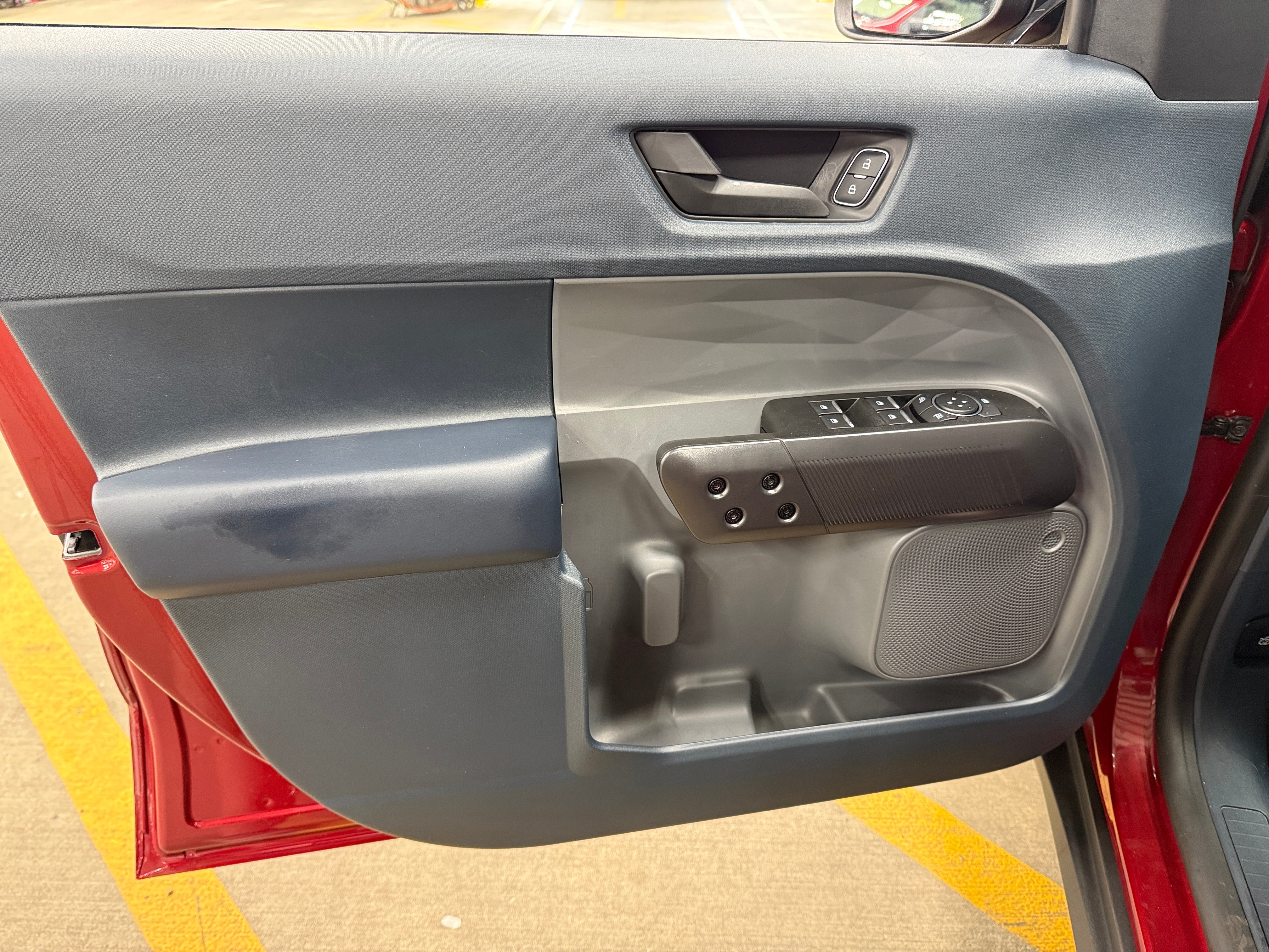2025 Ford Maverick XLT - Photo 2
