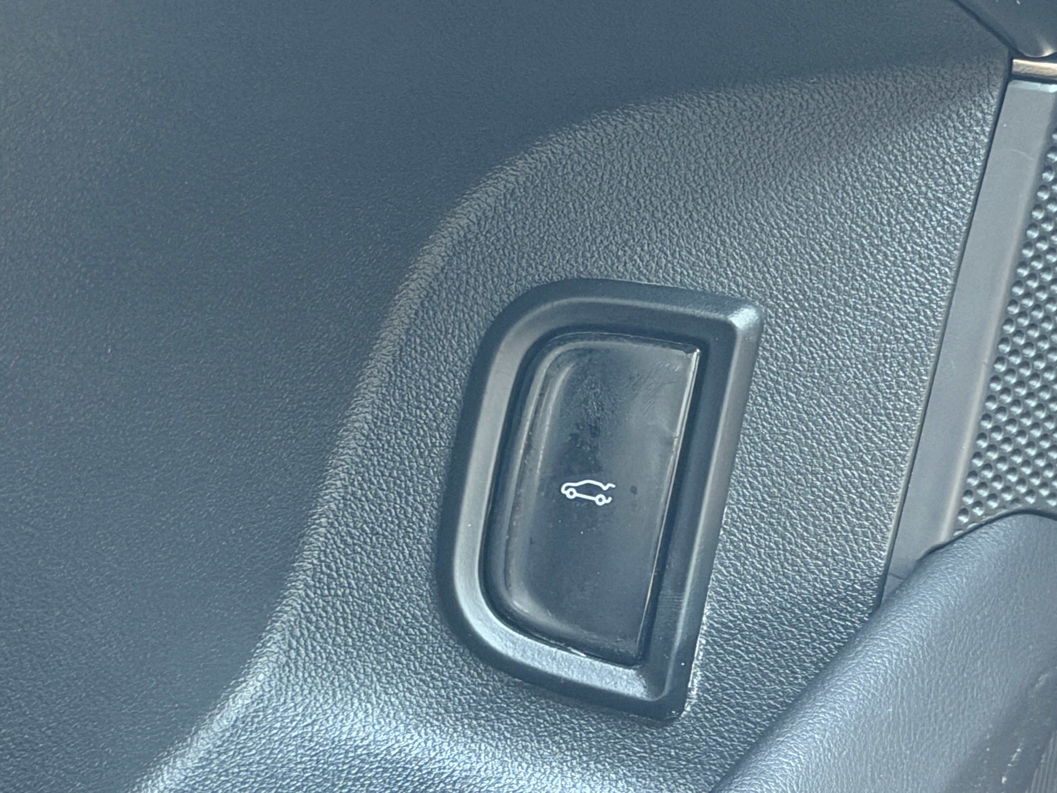 Used 2024 Cadillac LYRIQ Sport 1 with VIN 1GYKPTRL5RZ111116 for sale in Oak Creek, WI