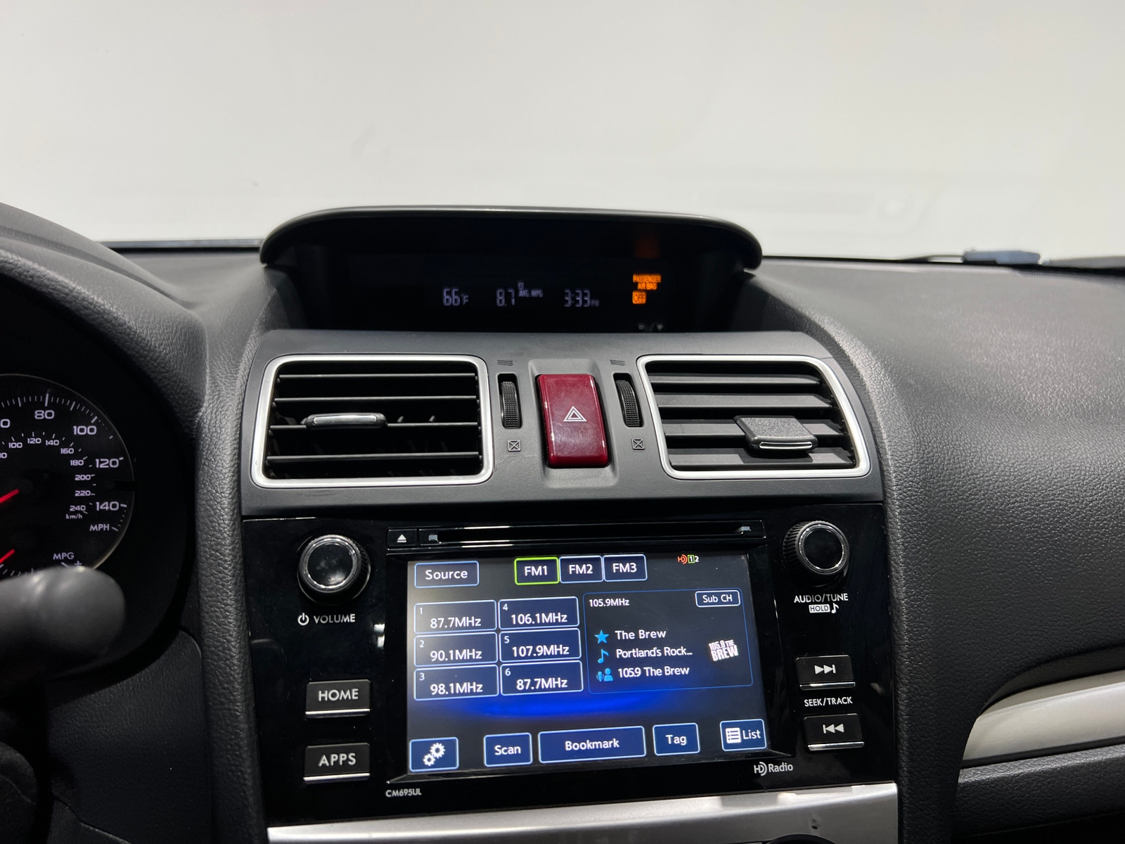 Thumbnail: 2016 Subaru Crosstrek - 4