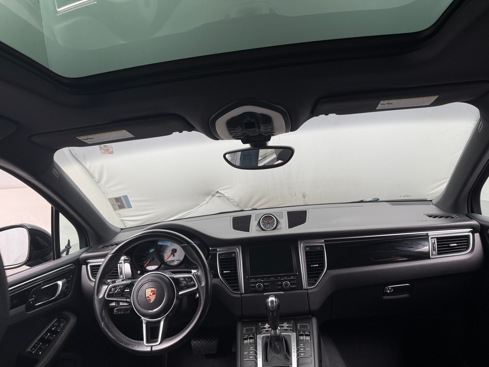 Thumbnail: 2015 Porsche Macan - 3
