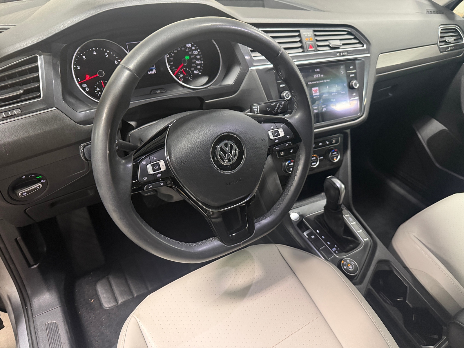 Thumbnail: 2020 Volkswagen Tiguan - 5