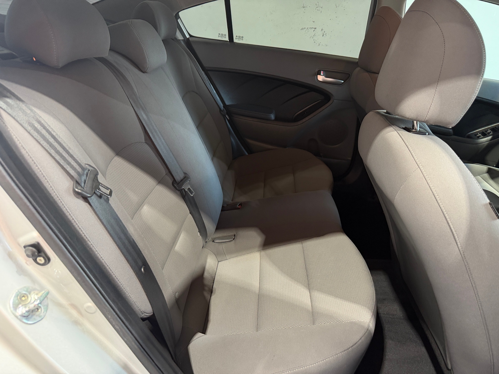 Thumbnail: 2017 Kia Forte - 6