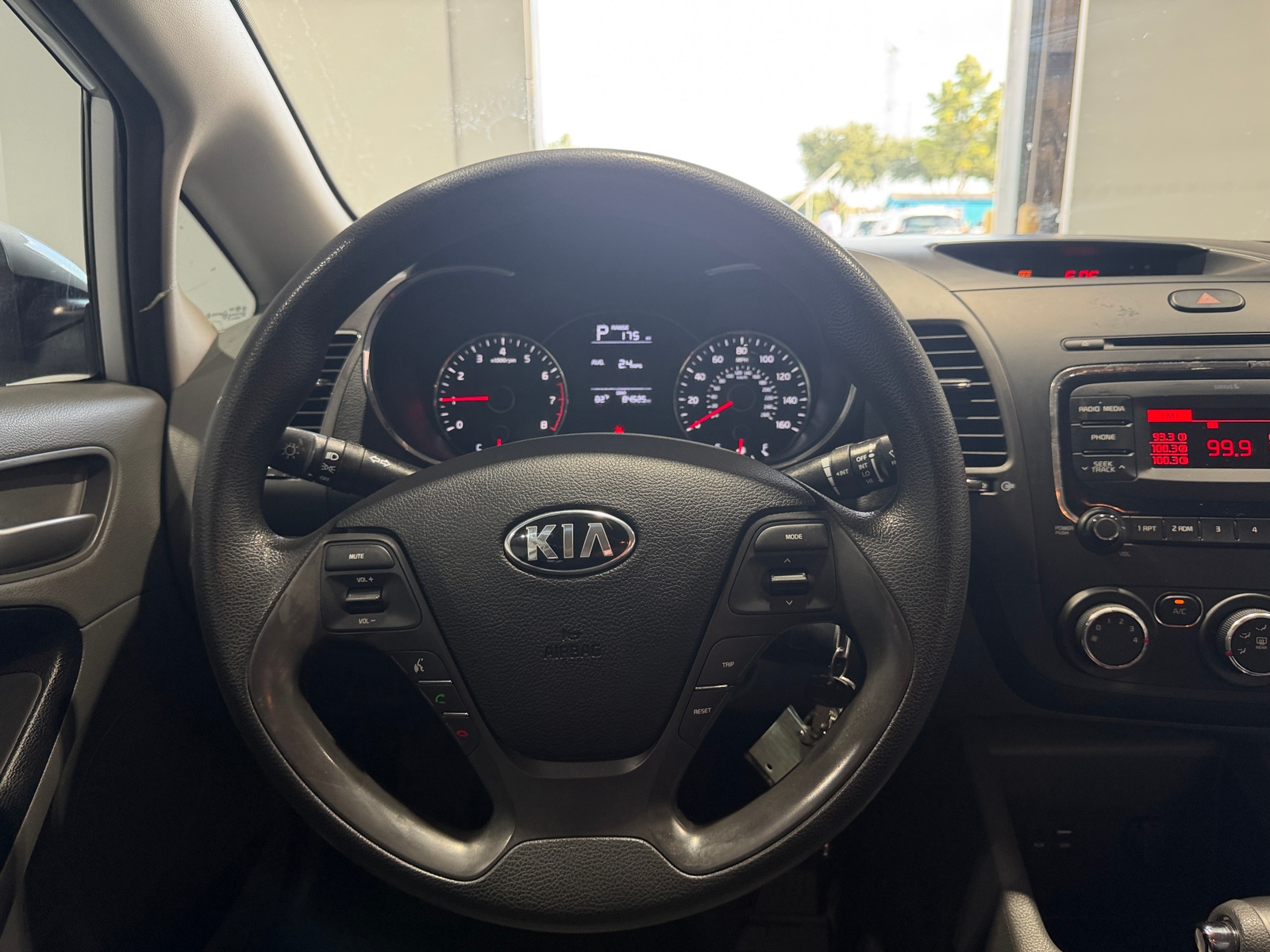 Thumbnail: 2017 Kia Forte - 5