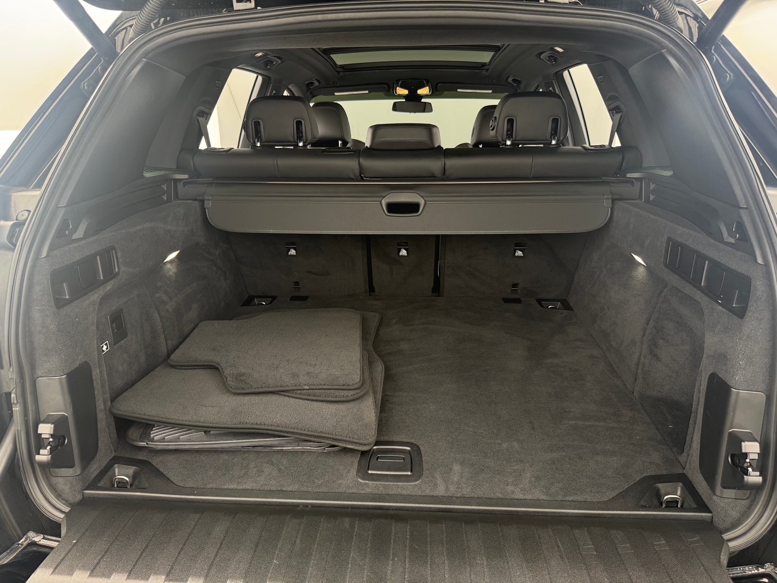 Thumbnail: 2021 BMW X5 - 6