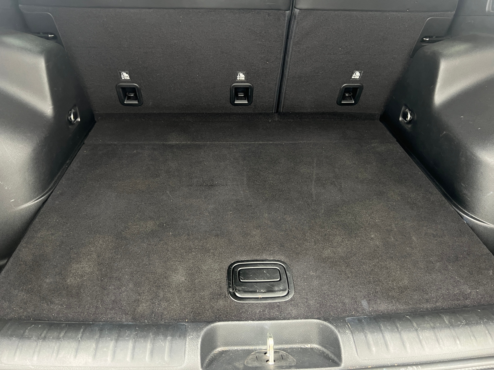 Thumbnail: 2019 Jeep Cherokee - 7