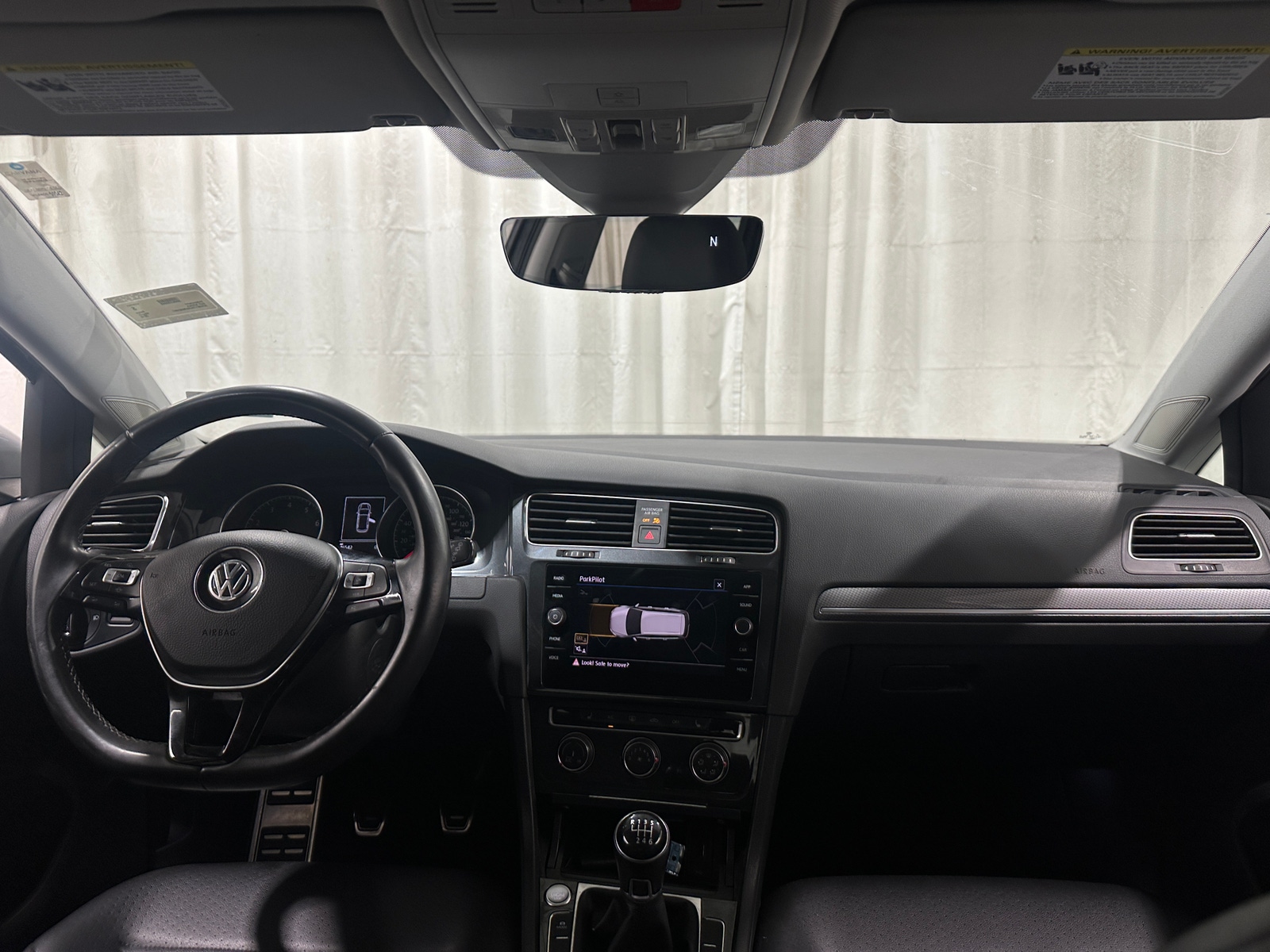 Thumbnail: 2019 Volkswagen Golf - 3