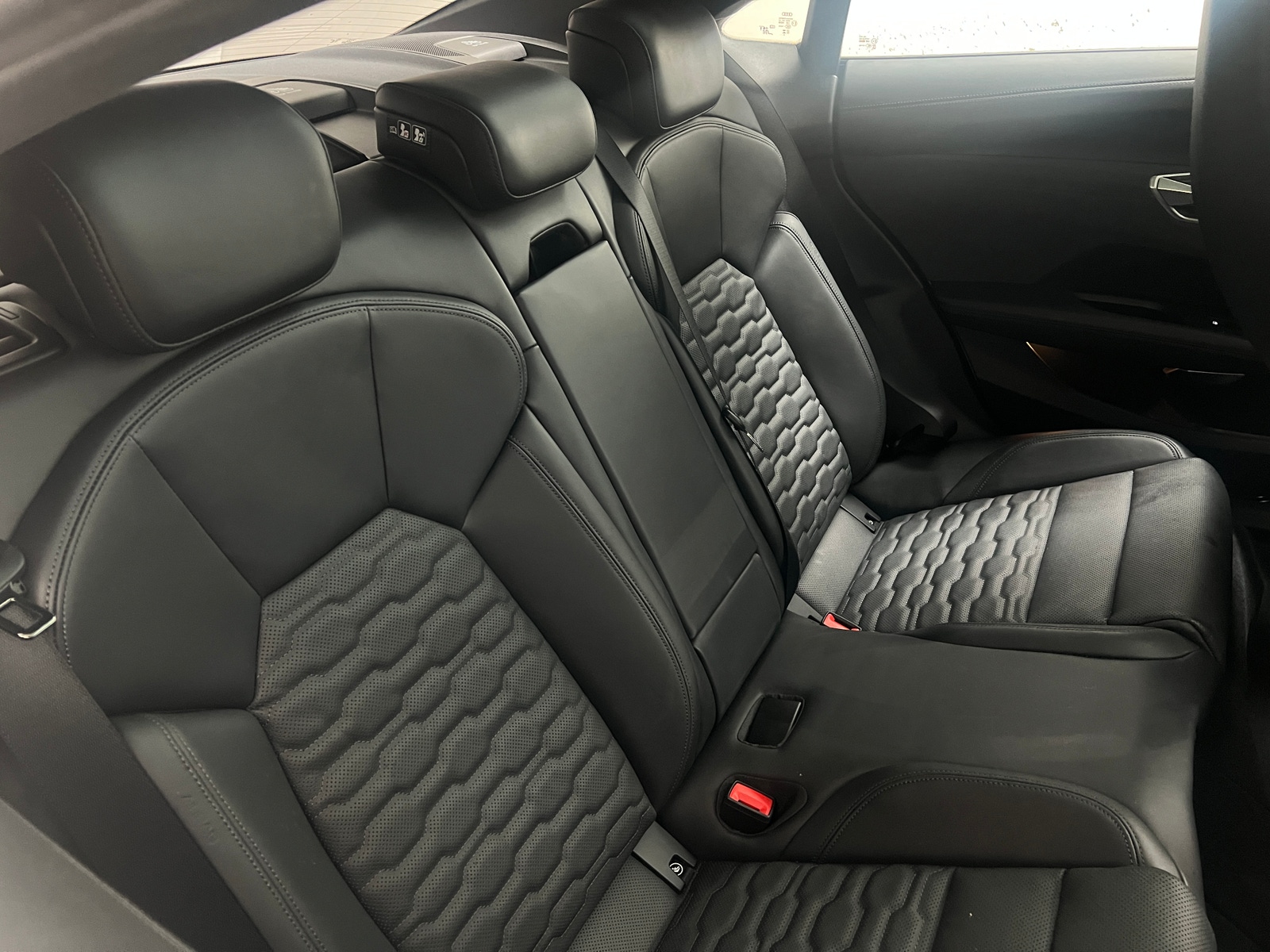Thumbnail: 2024 Audi e-tron GT - 6