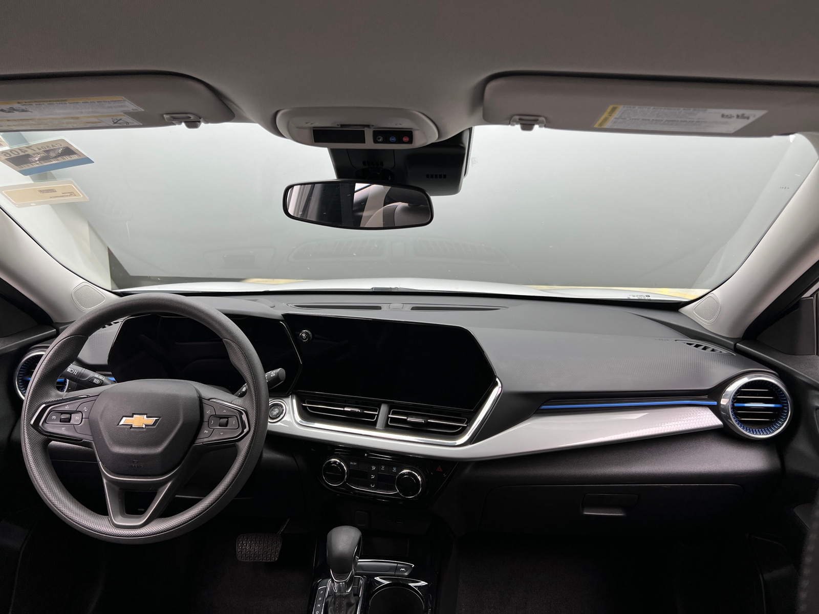 Thumbnail: 2025 Chevrolet Trax - 2