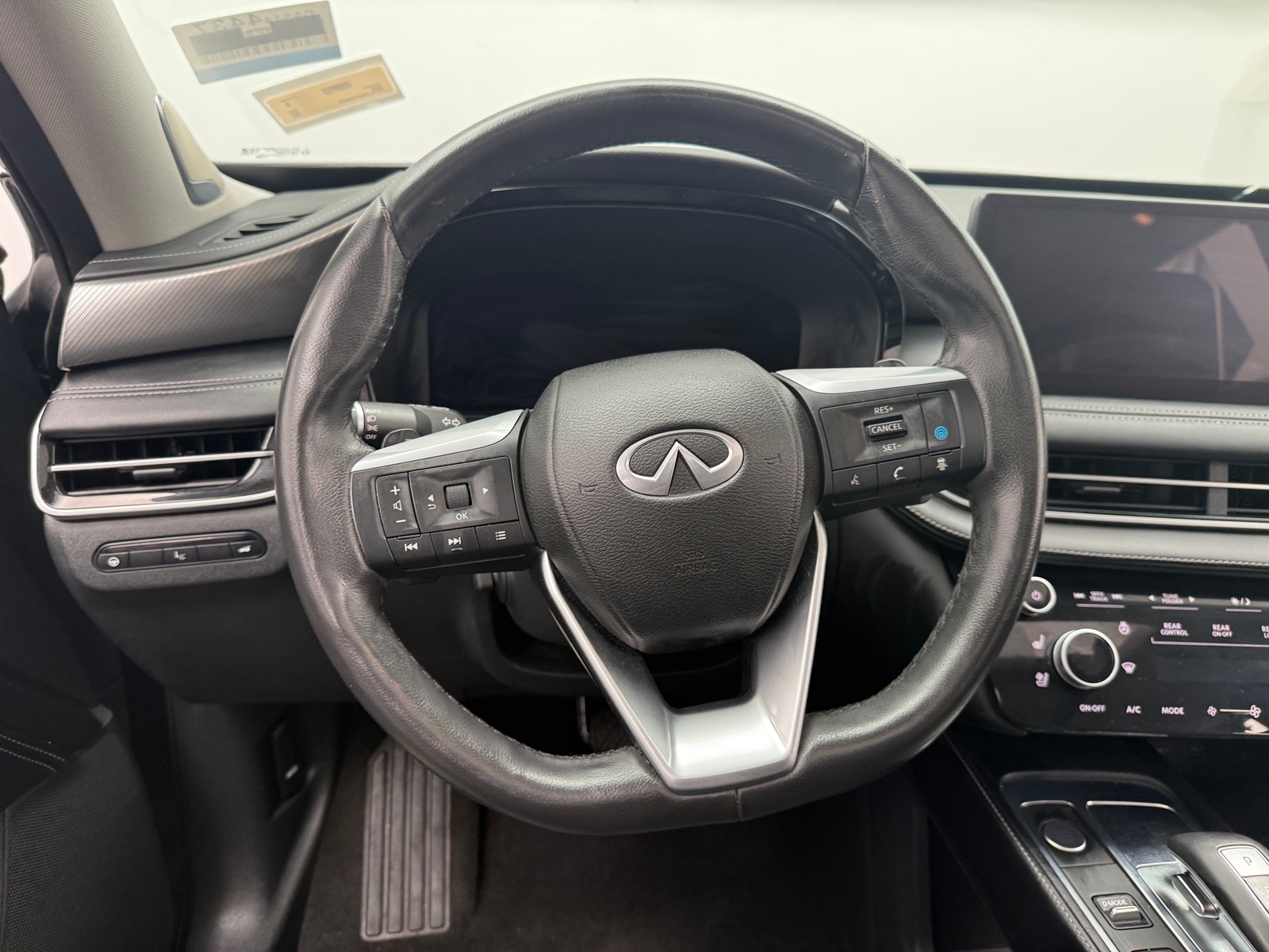 Thumbnail: 2023 INFINITI QX60 - 4