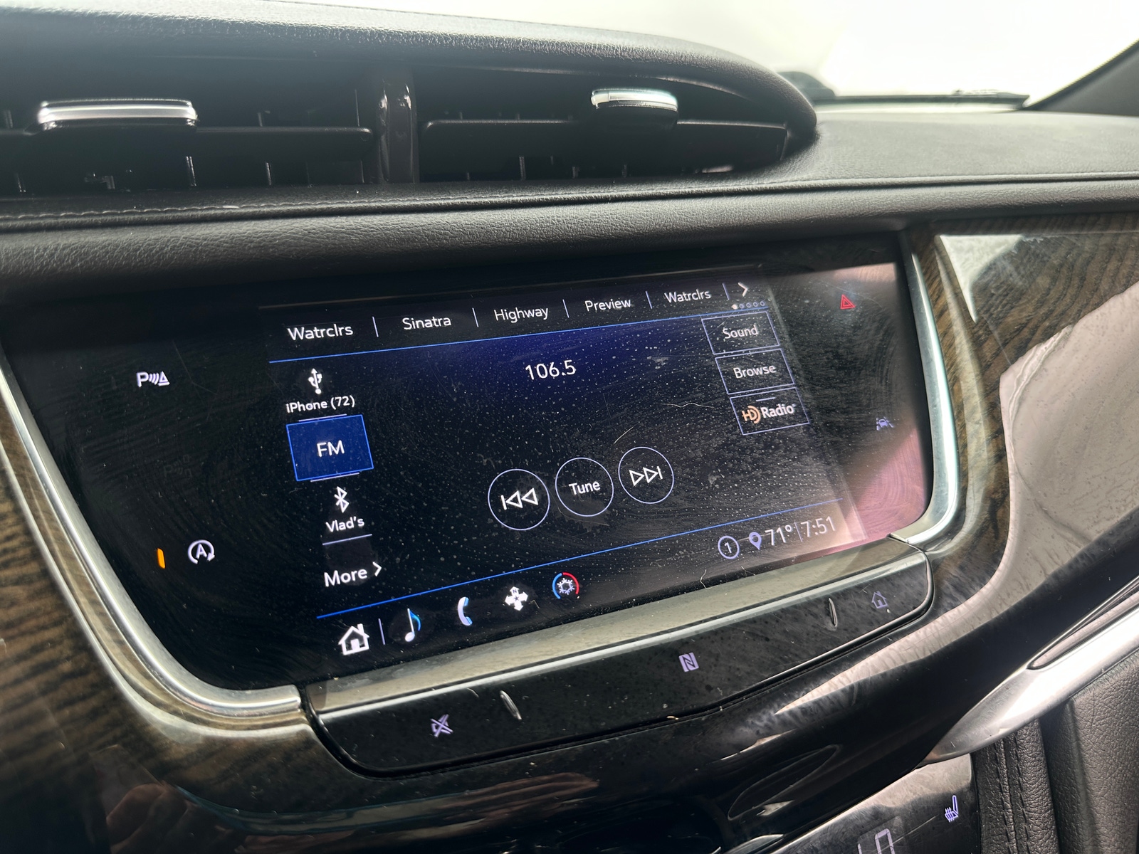 Thumbnail: 2020 Cadillac XT6 - 3