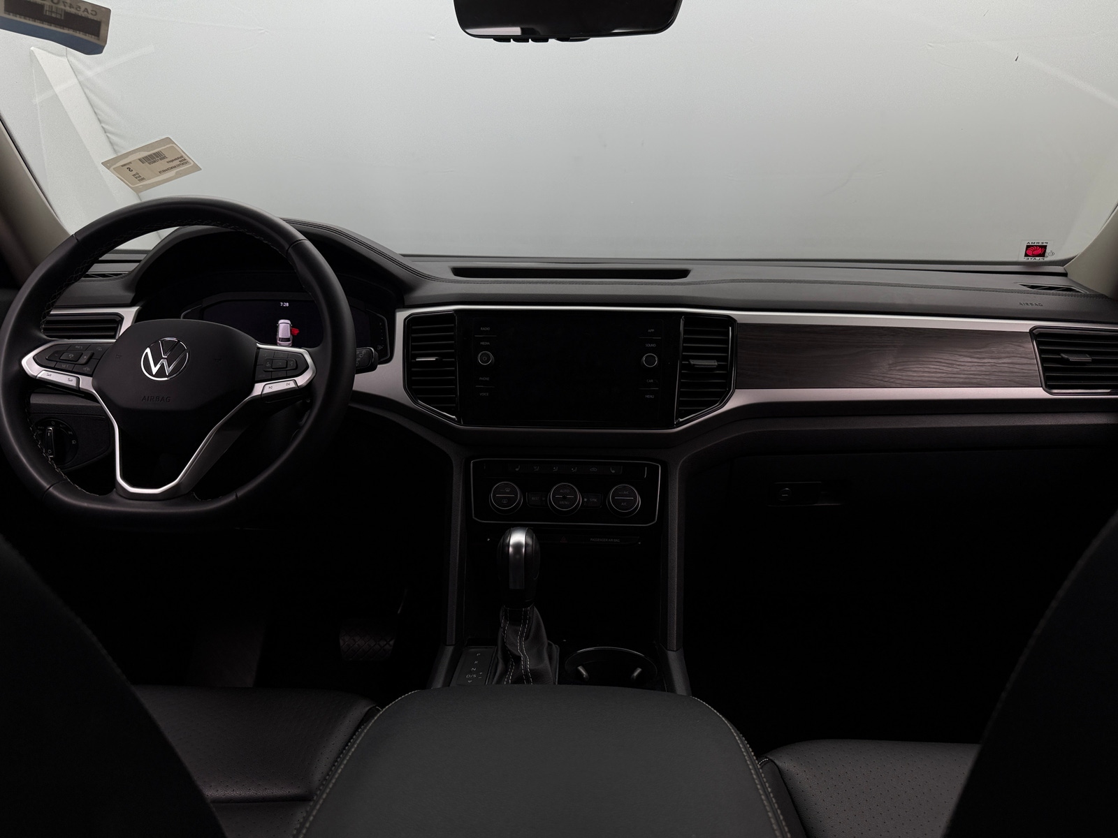 Thumbnail: 2022 Volkswagen Atlas - 2