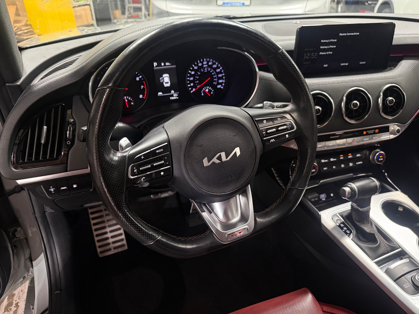 Thumbnail: 2022 Kia Stinger - 4