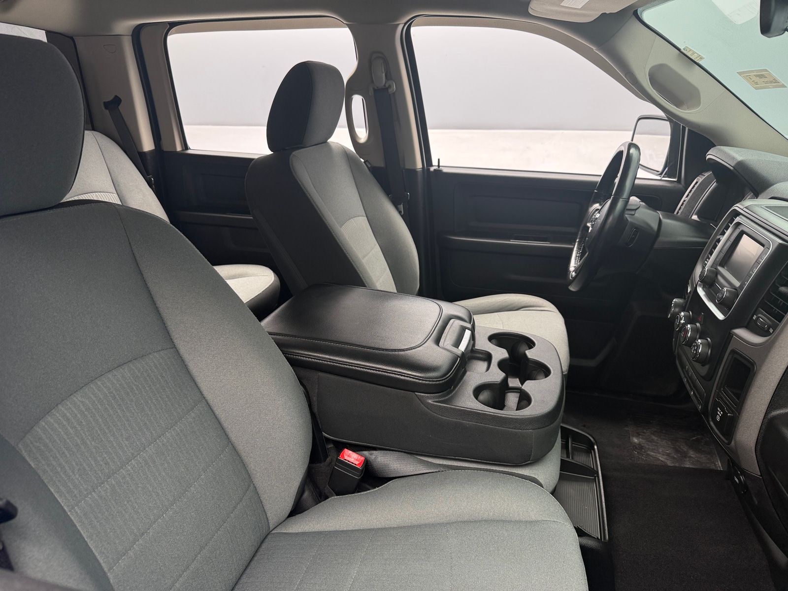 Thumbnail: 2022 RAM 1500 Classic - 2