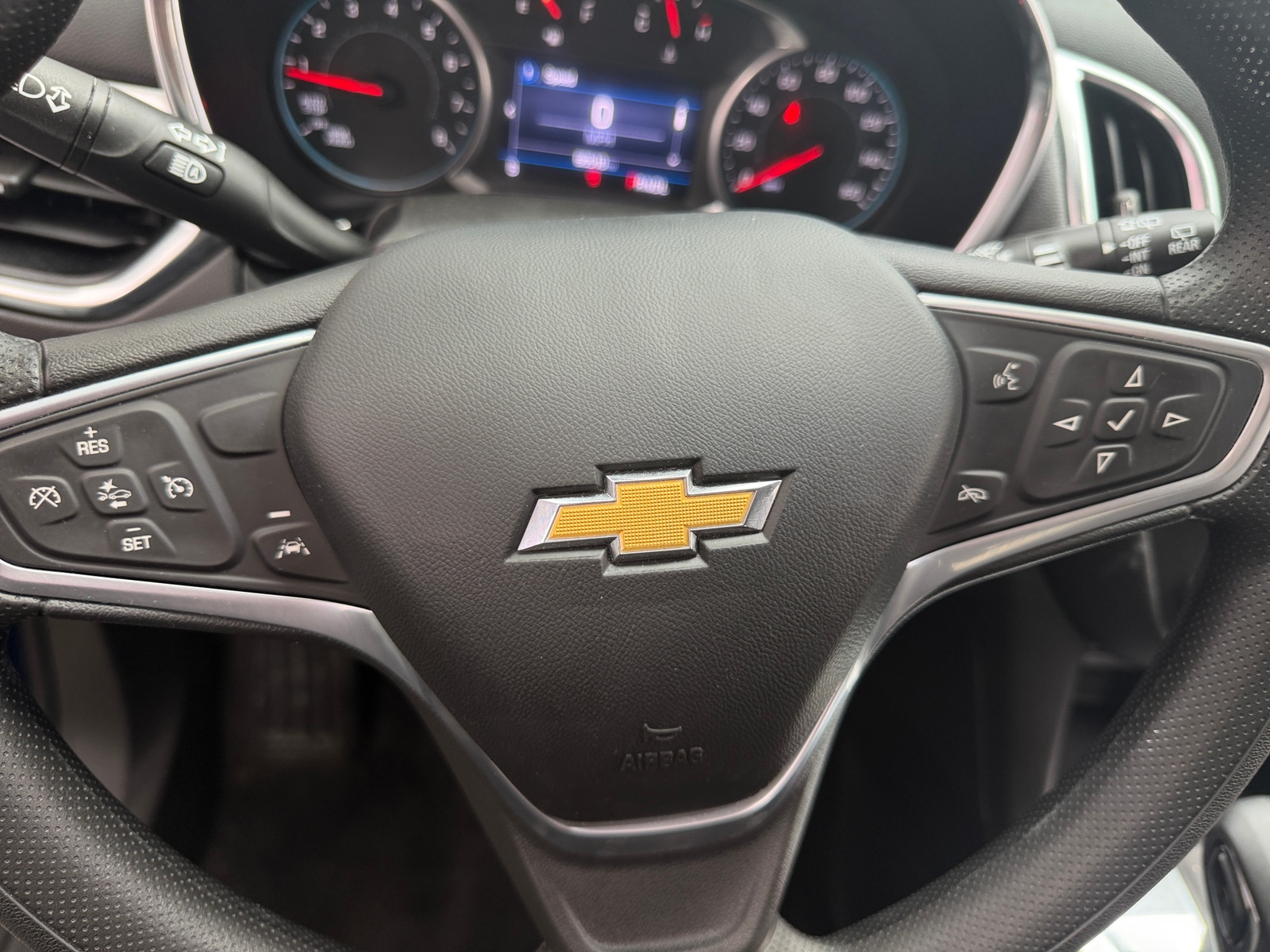 Thumbnail: 2022 Chevrolet Equinox - 5