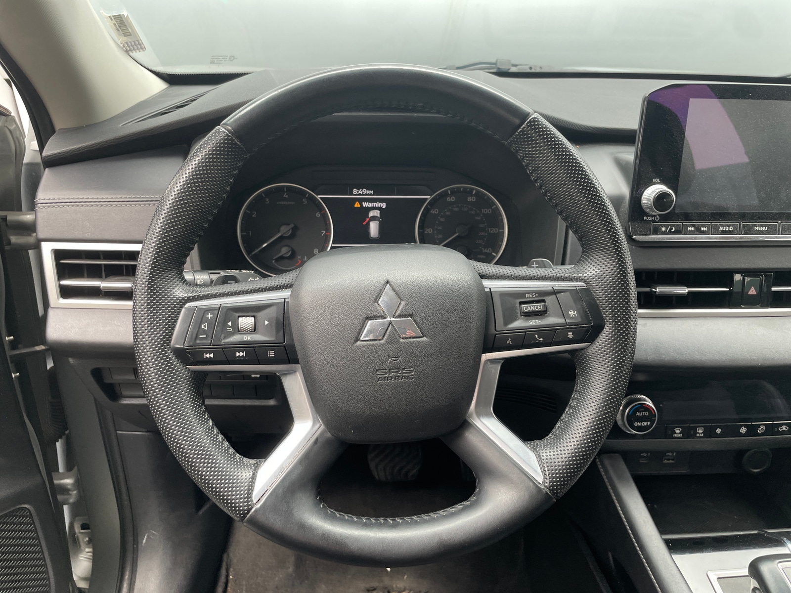 Thumbnail: 2023 Mitsubishi Outlander - 4