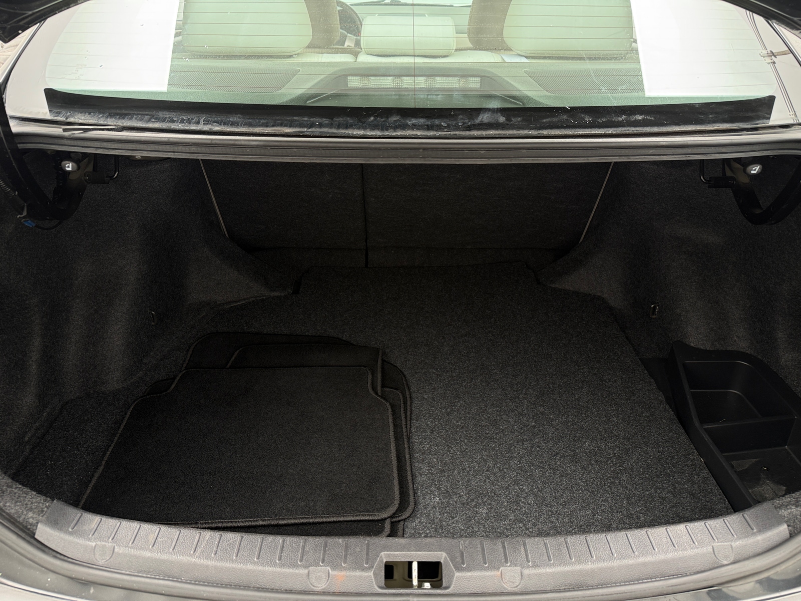 Thumbnail: 2010 Toyota Corolla - 7