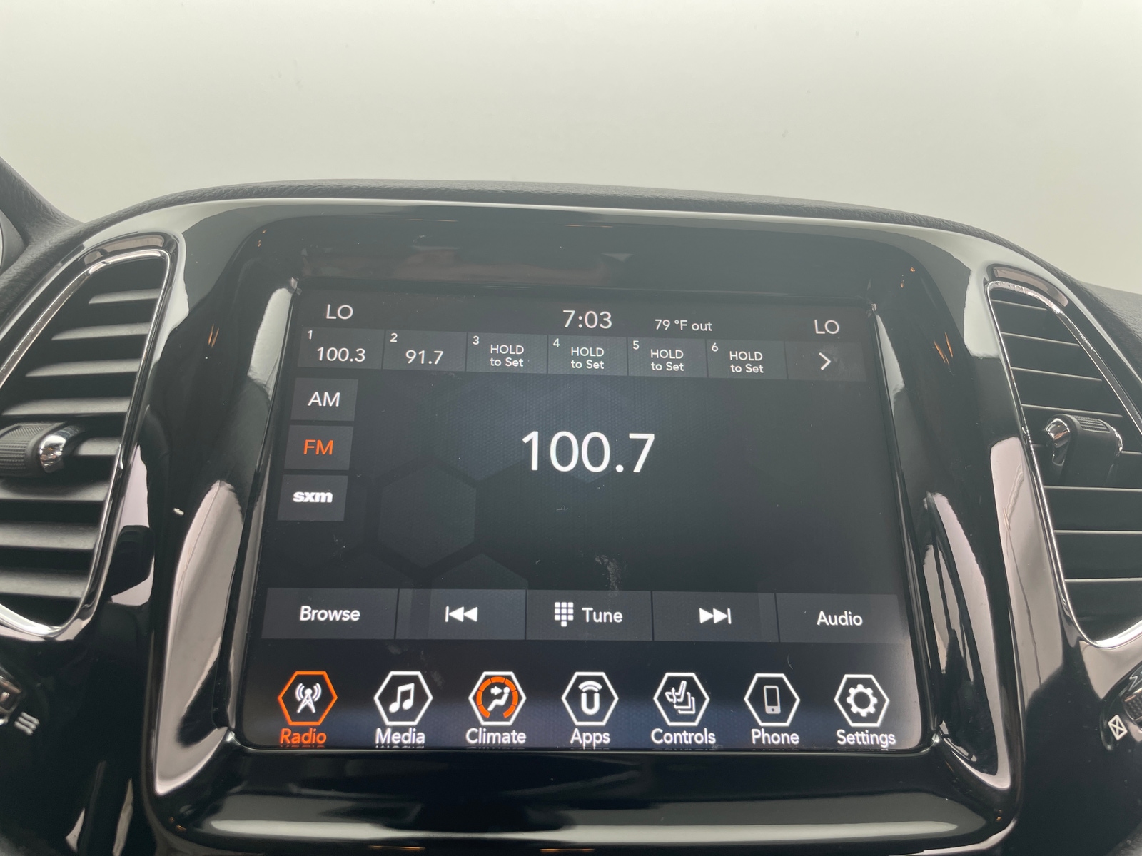 Thumbnail: 2021 Jeep Compass - 3