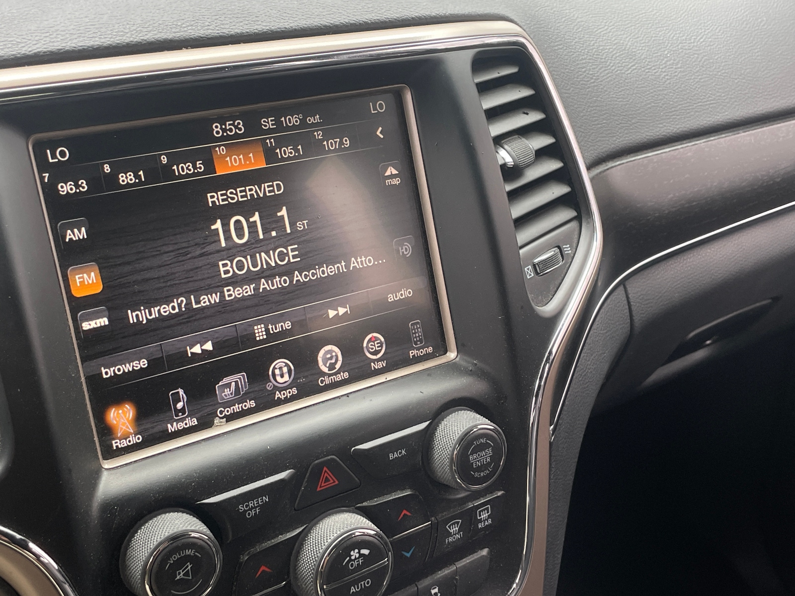 Thumbnail: 2016 Jeep Grand Cherokee - 3