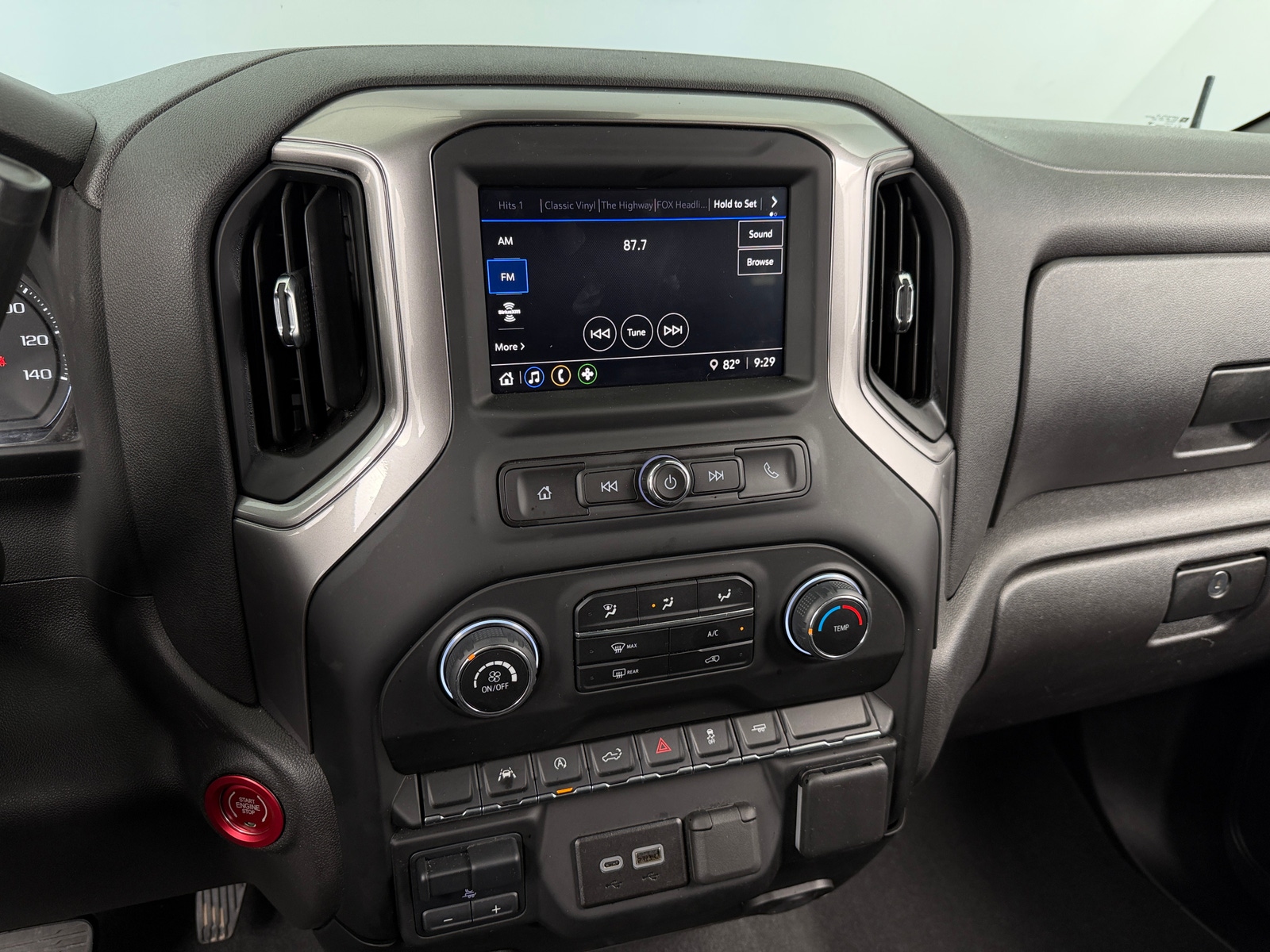 Thumbnail: 2024 Chevrolet Silverado 1500 - 4