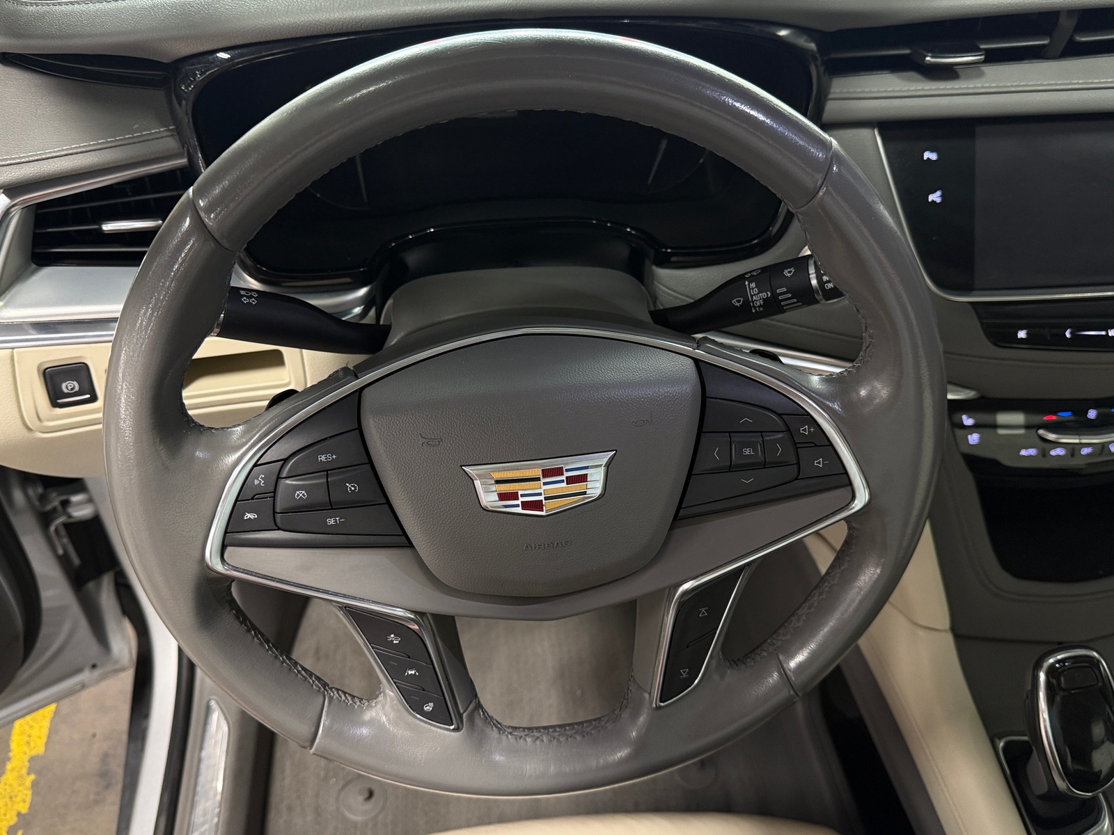 Thumbnail: 2019 Cadillac XT5 - 4