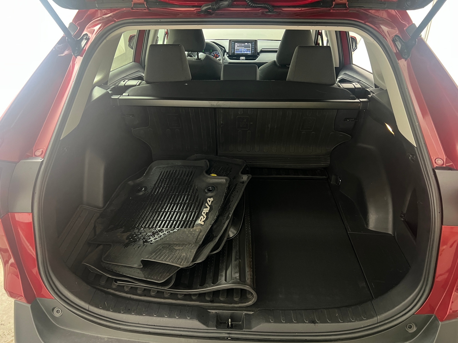 Thumbnail: 2020 Toyota RAV4 - 7