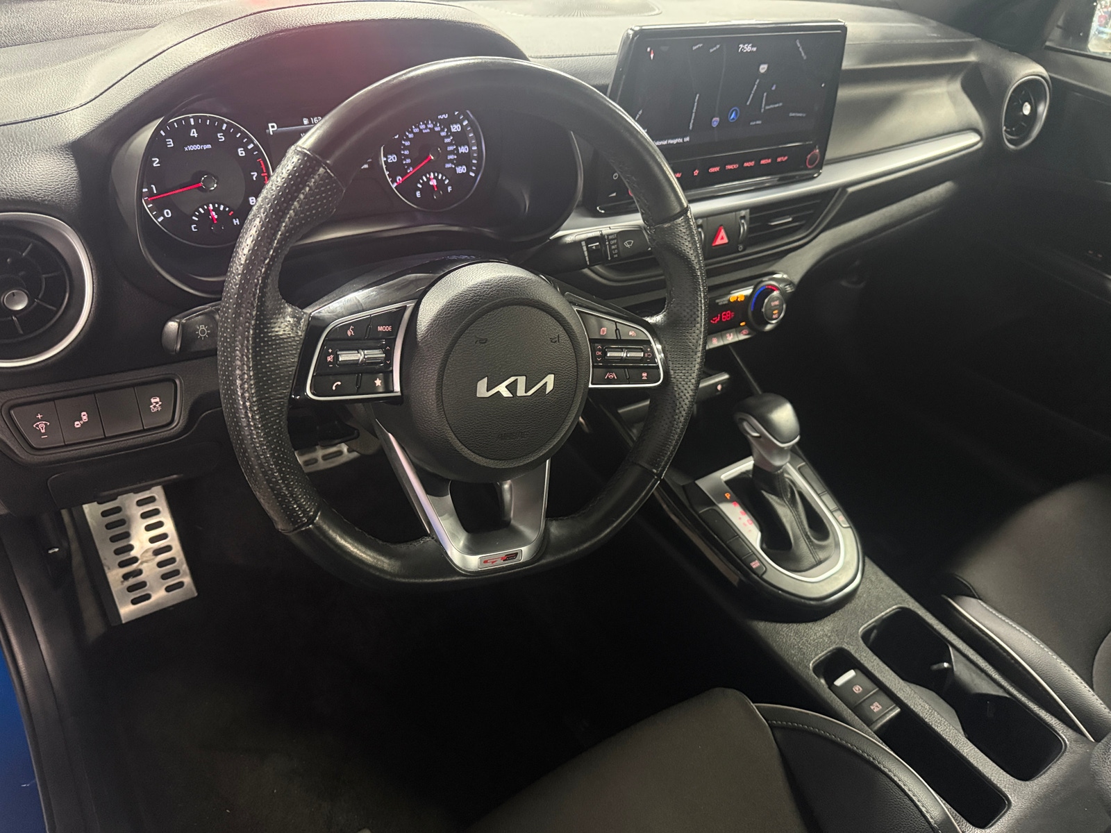 Thumbnail: 2022 Kia Forte - 4